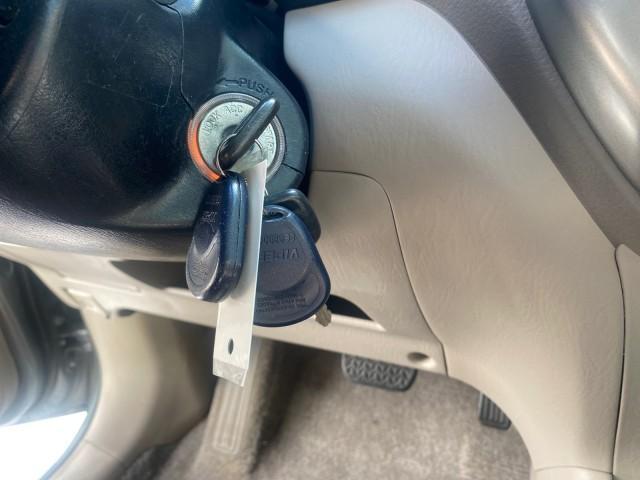 2005 Titanium Metallic /Taupe Toyota RAV4 LOW MILES 46,167 18 SERVICES (JTEGD20V650) with an 2.4L DOHC SFI 16-Valve VVT-i 4-Cyl Engine engine, Automatic transmission, located at 4701 North Dixie Hwy, Pompano Beach, FL, 33064, (954) 422-2889, 26.240938, -80.123474 - OUR WEBPAGE FLORIDACARS1.COM HAS OVER 100 PHOTOS AND FREE CARFAX LINK 2005 TOYOTA RAV4 VIN: JTEGD20V650076982 J T E G D 2 0 V 6 5 0 0 7 6 9 8 2 4 DOOR WAGON/SPORT UTILITY 2.4L I4 F DOHC 16V GASOLINE FRONT WHEEL DRIVE Features ABS Brakes Air Conditioning AM/FM Stereo Automatic Transmission Cassette P - Photo#46