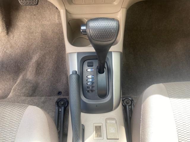 2005 Titanium Metallic /Taupe Toyota RAV4 LOW MILES 46,167 18 SERVICES (JTEGD20V650) with an 2.4L DOHC SFI 16-Valve VVT-i 4-Cyl Engine engine, Automatic transmission, located at 4701 North Dixie Hwy, Pompano Beach, FL, 33064, (954) 422-2889, 26.240938, -80.123474 - OUR WEBPAGE FLORIDACARS1.COM HAS OVER 100 PHOTOS AND FREE CARFAX LINK 2005 TOYOTA RAV4 VIN: JTEGD20V650076982 J T E G D 2 0 V 6 5 0 0 7 6 9 8 2 4 DOOR WAGON/SPORT UTILITY 2.4L I4 F DOHC 16V GASOLINE FRONT WHEEL DRIVE Features ABS Brakes Air Conditioning AM/FM Stereo Automatic Transmission Cassette P - Photo#51