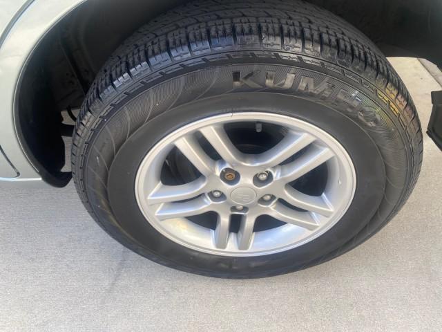 2005 Titanium Metallic /Taupe Toyota RAV4 LOW MILES 46,167 18 SERVICES (JTEGD20V650) with an 2.4L DOHC SFI 16-Valve VVT-i 4-Cyl Engine engine, Automatic transmission, located at 4701 North Dixie Hwy, Pompano Beach, FL, 33064, (954) 422-2889, 26.240938, -80.123474 - OUR WEBPAGE FLORIDACARS1.COM HAS OVER 100 PHOTOS AND FREE CARFAX LINK 2005 TOYOTA RAV4 VIN: JTEGD20V650076982 J T E G D 2 0 V 6 5 0 0 7 6 9 8 2 4 DOOR WAGON/SPORT UTILITY 2.4L I4 F DOHC 16V GASOLINE FRONT WHEEL DRIVE Features ABS Brakes Air Conditioning AM/FM Stereo Automatic Transmission Cassette P - Photo#74