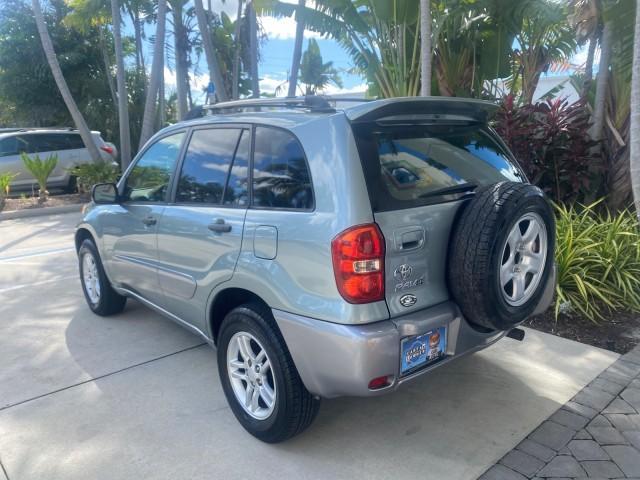 2005 Titanium Metallic /Taupe Toyota RAV4 LOW MILES 46,167 18 SERVICES (JTEGD20V650) with an 2.4L DOHC SFI 16-Valve VVT-i 4-Cyl Engine engine, Automatic transmission, located at 4701 North Dixie Hwy, Pompano Beach, FL, 33064, (954) 422-2889, 26.240938, -80.123474 - OUR WEBPAGE FLORIDACARS1.COM HAS OVER 100 PHOTOS AND FREE CARFAX LINK 2005 TOYOTA RAV4 VIN: JTEGD20V650076982 J T E G D 2 0 V 6 5 0 0 7 6 9 8 2 4 DOOR WAGON/SPORT UTILITY 2.4L I4 F DOHC 16V GASOLINE FRONT WHEEL DRIVE Features ABS Brakes Air Conditioning AM/FM Stereo Automatic Transmission Cassette P - Photo#78