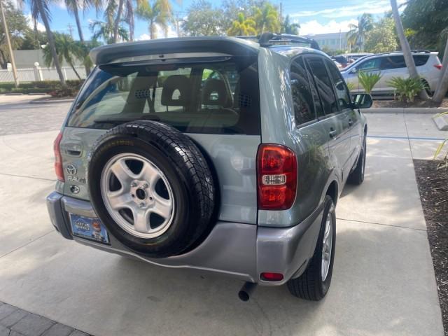 2005 Titanium Metallic /Taupe Toyota RAV4 LOW MILES 46,167 18 SERVICES (JTEGD20V650) with an 2.4L DOHC SFI 16-Valve VVT-i 4-Cyl Engine engine, Automatic transmission, located at 4701 North Dixie Hwy, Pompano Beach, FL, 33064, (954) 422-2889, 26.240938, -80.123474 - OUR WEBPAGE FLORIDACARS1.COM HAS OVER 100 PHOTOS AND FREE CARFAX LINK 2005 TOYOTA RAV4 VIN: JTEGD20V650076982 J T E G D 2 0 V 6 5 0 0 7 6 9 8 2 4 DOOR WAGON/SPORT UTILITY 2.4L I4 F DOHC 16V GASOLINE FRONT WHEEL DRIVE Features ABS Brakes Air Conditioning AM/FM Stereo Automatic Transmission Cassette P - Photo#80