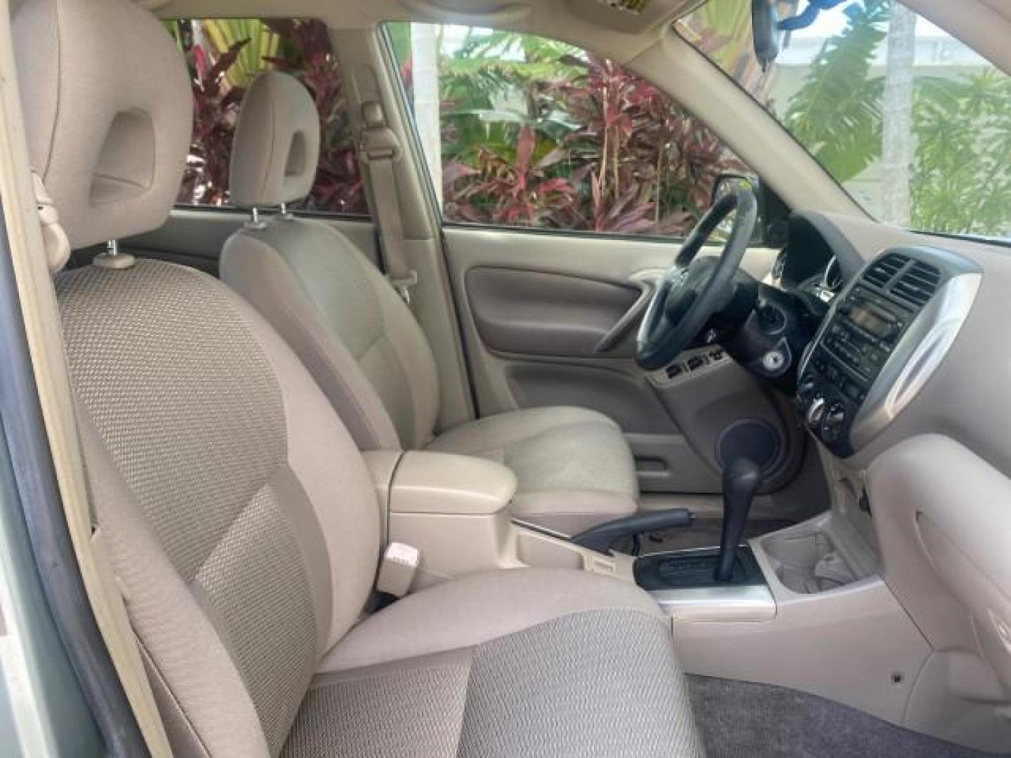 2005 Titanium Metallic /Taupe Toyota RAV4 LOW MILES 46,167 18 SERVICES (JTEGD20V650) with an 2.4L DOHC SFI 16-Valve VVT-i 4-Cyl Engine engine, Automatic transmission, located at 4701 North Dixie Hwy, Pompano Beach, FL, 33064, (954) 422-2889, 26.240938, -80.123474 - OUR WEBPAGE FLORIDACARS1.COM HAS OVER 100 PHOTOS AND FREE CARFAX LINK 2005 TOYOTA RAV4 VIN: JTEGD20V650076982 J T E G D 2 0 V 6 5 0 0 7 6 9 8 2 4 DOOR WAGON/SPORT UTILITY 2.4L I4 F DOHC 16V GASOLINE FRONT WHEEL DRIVE Features ABS Brakes Air Conditioning AM/FM Stereo Automatic Transmission Cassette P - Photo#96