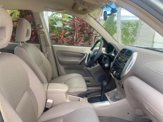 2005 Titanium Metallic /Taupe Toyota RAV4 LOW MILES 46,167 18 SERVICES (JTEGD20V650) with an 2.4L DOHC SFI 16-Valve VVT-i 4-Cyl Engine engine, Automatic transmission, located at 4701 North Dixie Hwy, Pompano Beach, FL, 33064, (954) 422-2889, 26.240938, -80.123474 - OUR WEBPAGE FLORIDACARS1.COM HAS OVER 100 PHOTOS AND FREE CARFAX LINK 2005 TOYOTA RAV4 VIN: JTEGD20V650076982 J T E G D 2 0 V 6 5 0 0 7 6 9 8 2 4 DOOR WAGON/SPORT UTILITY 2.4L I4 F DOHC 16V GASOLINE FRONT WHEEL DRIVE Features ABS Brakes Air Conditioning AM/FM Stereo Automatic Transmission Cassette P - Photo#97