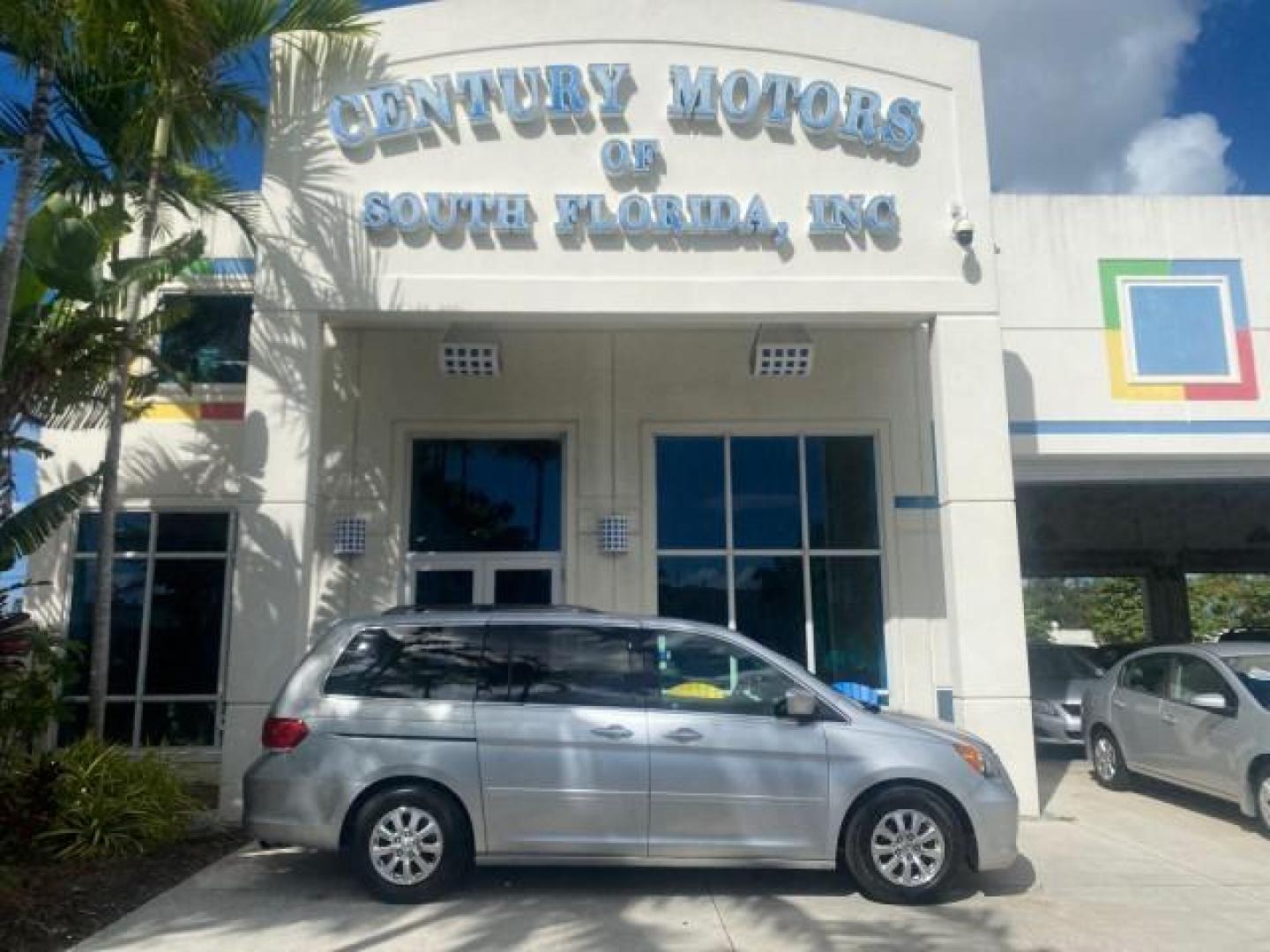 2010 Slate Green Metallic /Gray Honda Odyssey EX-L LOW MILES 52,543 1 OWNER FL (5FNRL3H62AB) with an 3.5L SOHC MPFI 24-Valve i-VTEC V6 Engine engine, Automatic transmission, located at 4701 North Dixie Hwy, Pompano Beach, FL, 33064, (954) 422-2889, 26.240938, -80.123474 - OUR WEBPAGE FLORIDACARS1.COM HAS OVER 100 PHOTOS AND FREE CARFAX LINK 2010 HONDA ODYSSEY EX-L VIN: 5FNRL3H62AB112651 5 F N R L 3 H 6 2 A B 1 1 2 6 5 1 VAN 3.5L V6 F SOHC 24V GASOLINE FRONT WHEEL DRIVE Features ABS Brakes Air Conditioning Alloy Wheels AM/FM Stereo Automatic Transmission Auxiliary Aud - Photo#0