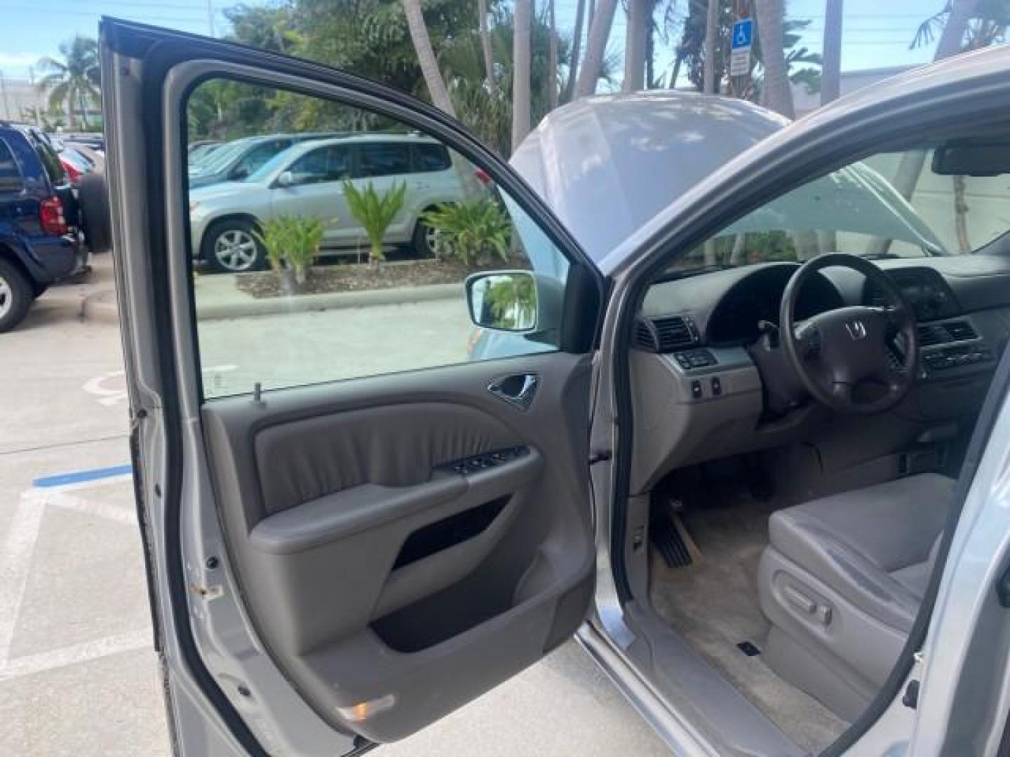 2010 Slate Green Metallic /Gray Honda Odyssey EX-L LOW MILES 52,543 1 OWNER FL (5FNRL3H62AB) with an 3.5L SOHC MPFI 24-Valve i-VTEC V6 Engine engine, Automatic transmission, located at 4701 North Dixie Hwy, Pompano Beach, FL, 33064, (954) 422-2889, 26.240938, -80.123474 - OUR WEBPAGE FLORIDACARS1.COM HAS OVER 100 PHOTOS AND FREE CARFAX LINK 2010 HONDA ODYSSEY EX-L VIN: 5FNRL3H62AB112651 5 F N R L 3 H 6 2 A B 1 1 2 6 5 1 VAN 3.5L V6 F SOHC 24V GASOLINE FRONT WHEEL DRIVE Features ABS Brakes Air Conditioning Alloy Wheels AM/FM Stereo Automatic Transmission Auxiliary Aud - Photo#9