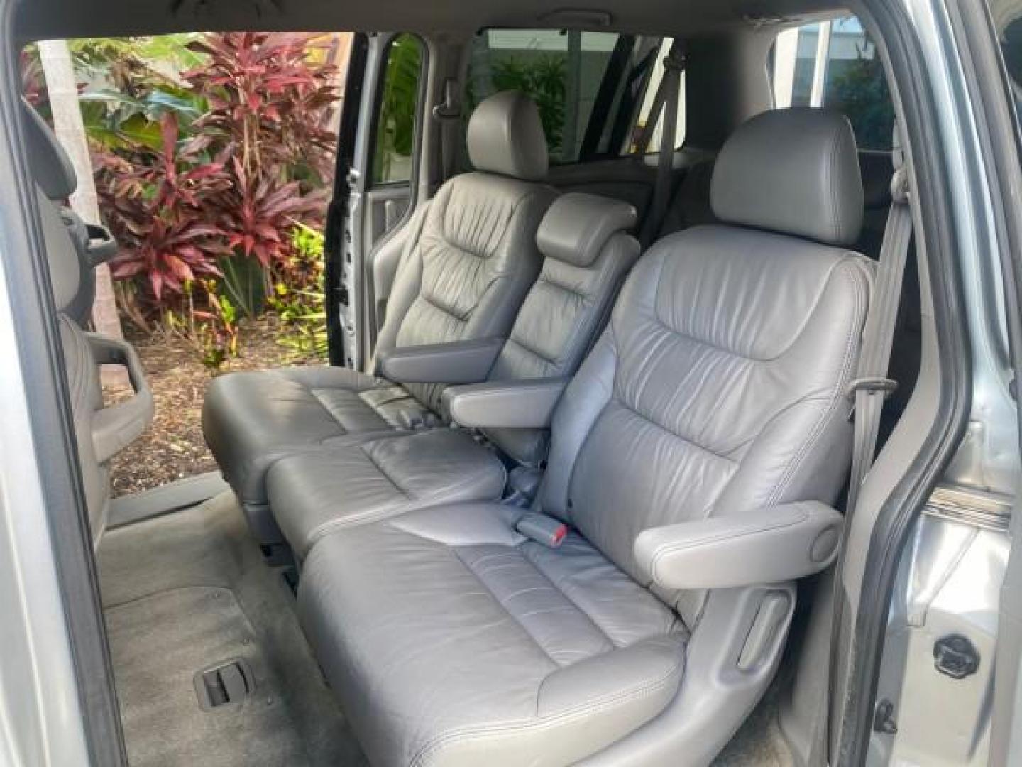 2010 Slate Green Metallic /Gray Honda Odyssey EX-L LOW MILES 52,543 1 OWNER FL (5FNRL3H62AB) with an 3.5L SOHC MPFI 24-Valve i-VTEC V6 Engine engine, Automatic transmission, located at 4701 North Dixie Hwy, Pompano Beach, FL, 33064, (954) 422-2889, 26.240938, -80.123474 - OUR WEBPAGE FLORIDACARS1.COM HAS OVER 100 PHOTOS AND FREE CARFAX LINK 2010 HONDA ODYSSEY EX-L VIN: 5FNRL3H62AB112651 5 F N R L 3 H 6 2 A B 1 1 2 6 5 1 VAN 3.5L V6 F SOHC 24V GASOLINE FRONT WHEEL DRIVE Features ABS Brakes Air Conditioning Alloy Wheels AM/FM Stereo Automatic Transmission Auxiliary Aud - Photo#14