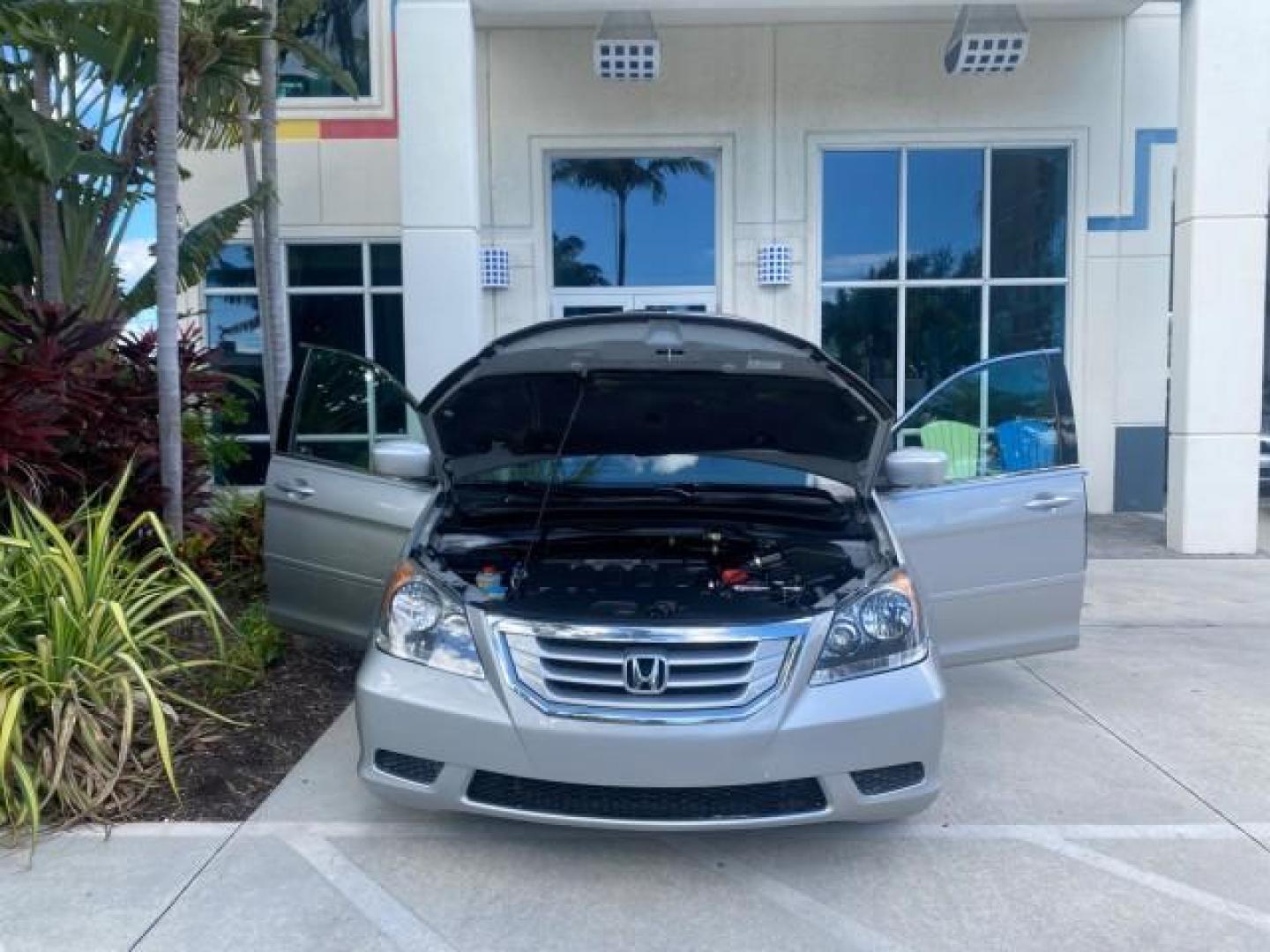 2010 Slate Green Metallic /Gray Honda Odyssey EX-L LOW MILES 52,543 1 OWNER FL (5FNRL3H62AB) with an 3.5L SOHC MPFI 24-Valve i-VTEC V6 Engine engine, Automatic transmission, located at 4701 North Dixie Hwy, Pompano Beach, FL, 33064, (954) 422-2889, 26.240938, -80.123474 - OUR WEBPAGE FLORIDACARS1.COM HAS OVER 100 PHOTOS AND FREE CARFAX LINK 2010 HONDA ODYSSEY EX-L VIN: 5FNRL3H62AB112651 5 F N R L 3 H 6 2 A B 1 1 2 6 5 1 VAN 3.5L V6 F SOHC 24V GASOLINE FRONT WHEEL DRIVE Features ABS Brakes Air Conditioning Alloy Wheels AM/FM Stereo Automatic Transmission Auxiliary Aud - Photo#16