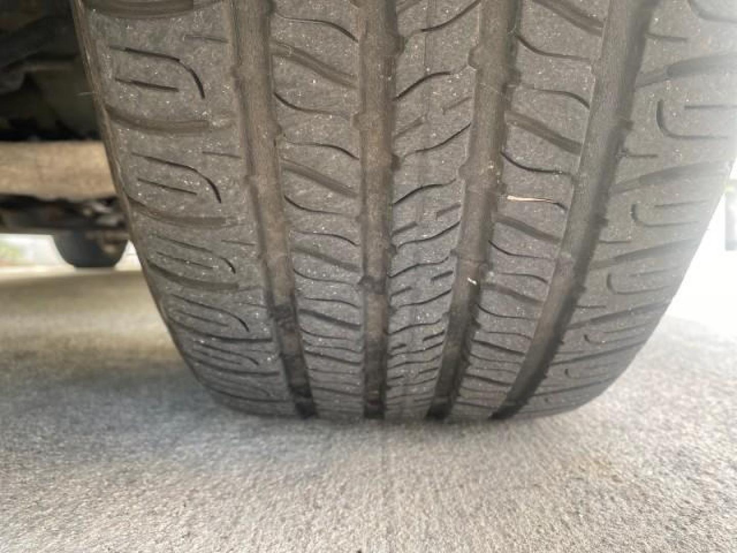 2010 Slate Green Metallic /Gray Honda Odyssey EX-L LOW MILES 52,543 1 OWNER FL (5FNRL3H62AB) with an 3.5L SOHC MPFI 24-Valve i-VTEC V6 Engine engine, Automatic transmission, located at 4701 North Dixie Hwy, Pompano Beach, FL, 33064, (954) 422-2889, 26.240938, -80.123474 - OUR WEBPAGE FLORIDACARS1.COM HAS OVER 100 PHOTOS AND FREE CARFAX LINK 2010 HONDA ODYSSEY EX-L VIN: 5FNRL3H62AB112651 5 F N R L 3 H 6 2 A B 1 1 2 6 5 1 VAN 3.5L V6 F SOHC 24V GASOLINE FRONT WHEEL DRIVE Features ABS Brakes Air Conditioning Alloy Wheels AM/FM Stereo Automatic Transmission Auxiliary Aud - Photo#20