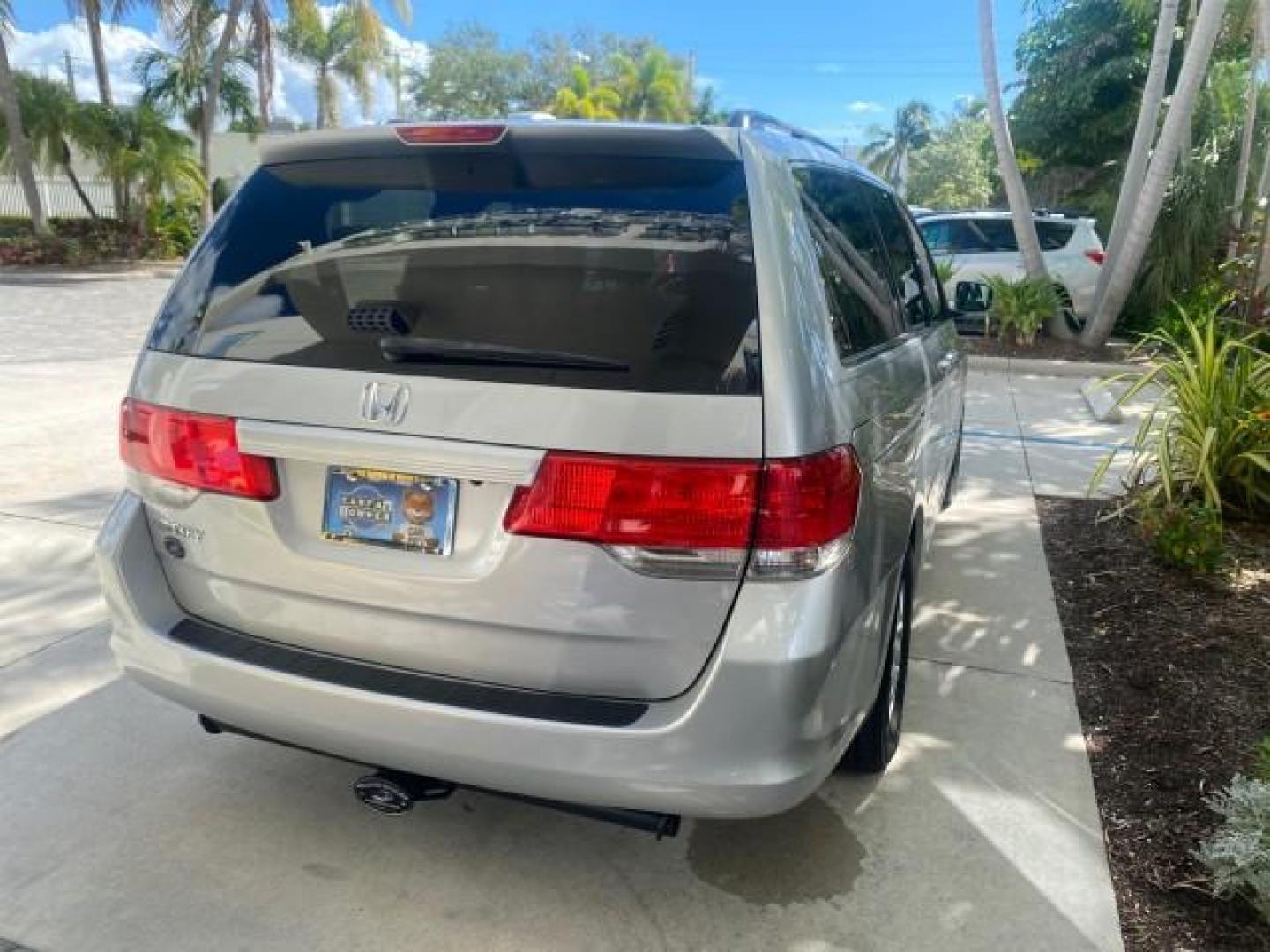 2010 Slate Green Metallic /Gray Honda Odyssey EX-L LOW MILES 52,543 1 OWNER FL (5FNRL3H62AB) with an 3.5L SOHC MPFI 24-Valve i-VTEC V6 Engine engine, Automatic transmission, located at 4701 North Dixie Hwy, Pompano Beach, FL, 33064, (954) 422-2889, 26.240938, -80.123474 - OUR WEBPAGE FLORIDACARS1.COM HAS OVER 100 PHOTOS AND FREE CARFAX LINK 2010 HONDA ODYSSEY EX-L VIN: 5FNRL3H62AB112651 5 F N R L 3 H 6 2 A B 1 1 2 6 5 1 VAN 3.5L V6 F SOHC 24V GASOLINE FRONT WHEEL DRIVE Features ABS Brakes Air Conditioning Alloy Wheels AM/FM Stereo Automatic Transmission Auxiliary Aud - Photo#85