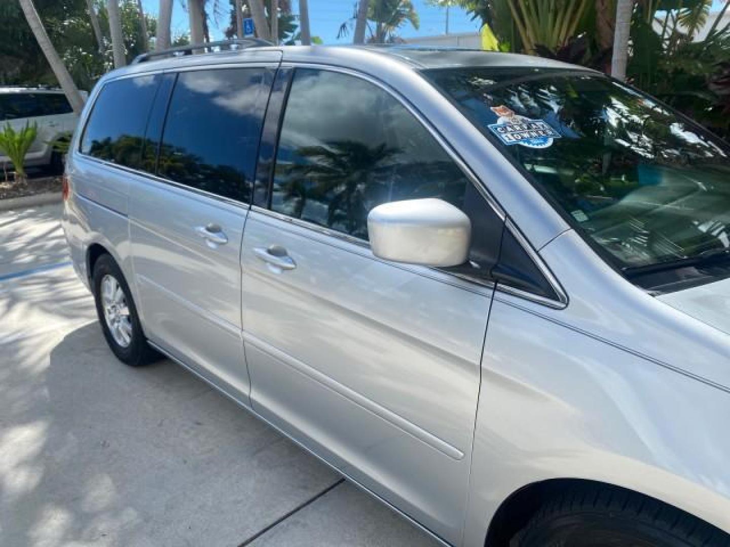 2010 Slate Green Metallic /Gray Honda Odyssey EX-L LOW MILES 52,543 1 OWNER FL (5FNRL3H62AB) with an 3.5L SOHC MPFI 24-Valve i-VTEC V6 Engine engine, Automatic transmission, located at 4701 North Dixie Hwy, Pompano Beach, FL, 33064, (954) 422-2889, 26.240938, -80.123474 - OUR WEBPAGE FLORIDACARS1.COM HAS OVER 100 PHOTOS AND FREE CARFAX LINK 2010 HONDA ODYSSEY EX-L VIN: 5FNRL3H62AB112651 5 F N R L 3 H 6 2 A B 1 1 2 6 5 1 VAN 3.5L V6 F SOHC 24V GASOLINE FRONT WHEEL DRIVE Features ABS Brakes Air Conditioning Alloy Wheels AM/FM Stereo Automatic Transmission Auxiliary Aud - Photo#96