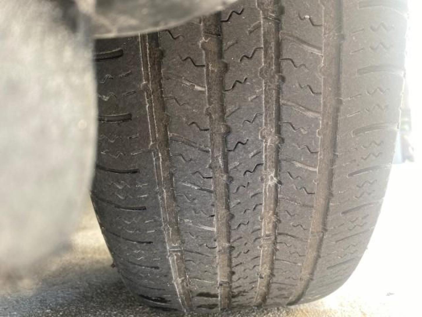 2008 Black /Black Lincoln Town Car Limited LOW MILES 70,308 BLACK (2LNHM82W08X) with an 4.6L SOHC EFI V8 Engine engine, Automatic transmission, located at 4701 North Dixie Hwy, Pompano Beach, FL, 33064, (954) 422-2889, 26.240938, -80.123474 - OUR WEBPAGE FLORIDACARS1.COM HAS OVER 100 PHOTOS AND FREE CARFAX LINK 2008 LINCOLN TOWN CAR SIGNATURE LIMITED VIN: 2LNHM82W08X641102 2 L N H M 8 2 W 0 8 X 6 4 1 1 0 2 SEDAN 4 DR 4.6L V8 F SOHC GASOLINE REAR WHEEL DRIVE Features ABS Brakes Air Conditioning Alloy Wheels AM/FM Stereo Automatic Transmis - Photo#20