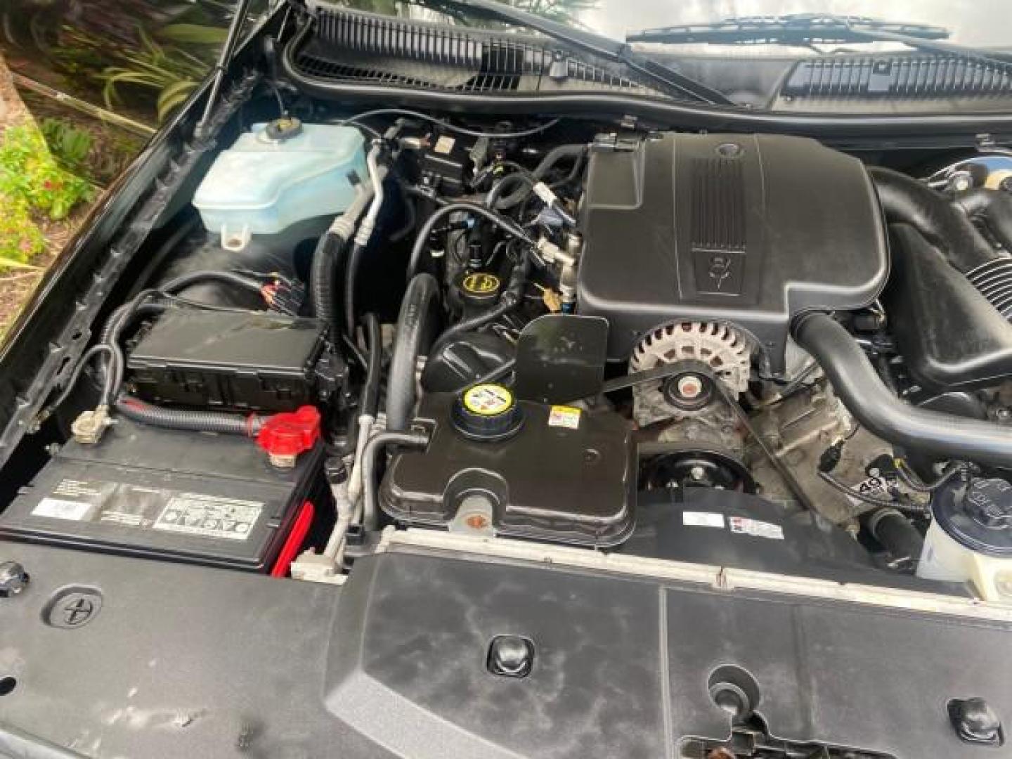 2008 Black /Black Lincoln Town Car Limited LOW MILES 70,308 BLACK (2LNHM82W08X) with an 4.6L SOHC EFI V8 Engine engine, Automatic transmission, located at 4701 North Dixie Hwy, Pompano Beach, FL, 33064, (954) 422-2889, 26.240938, -80.123474 - OUR WEBPAGE FLORIDACARS1.COM HAS OVER 100 PHOTOS AND FREE CARFAX LINK 2008 LINCOLN TOWN CAR SIGNATURE LIMITED VIN: 2LNHM82W08X641102 2 L N H M 8 2 W 0 8 X 6 4 1 1 0 2 SEDAN 4 DR 4.6L V8 F SOHC GASOLINE REAR WHEEL DRIVE Features ABS Brakes Air Conditioning Alloy Wheels AM/FM Stereo Automatic Transmis - Photo#25