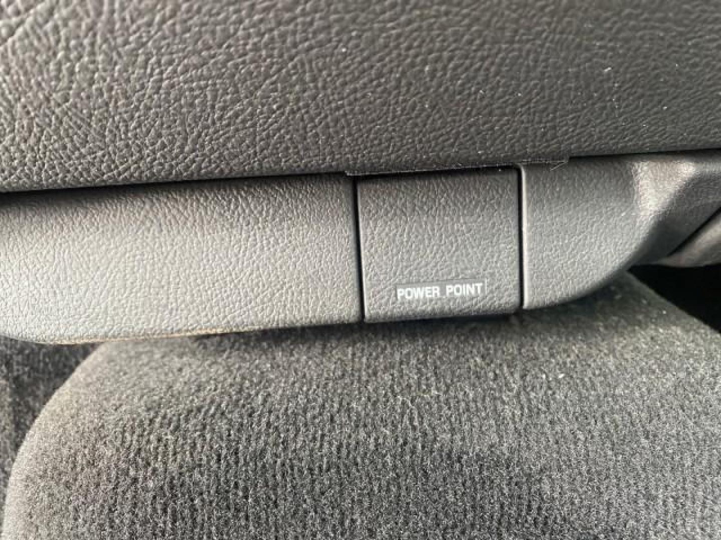 2008 Black /Black Lincoln Town Car Limited LOW MILES 70,308 BLACK (2LNHM82W08X) with an 4.6L SOHC EFI V8 Engine engine, Automatic transmission, located at 4701 North Dixie Hwy, Pompano Beach, FL, 33064, (954) 422-2889, 26.240938, -80.123474 - OUR WEBPAGE FLORIDACARS1.COM HAS OVER 100 PHOTOS AND FREE CARFAX LINK 2008 LINCOLN TOWN CAR SIGNATURE LIMITED VIN: 2LNHM82W08X641102 2 L N H M 8 2 W 0 8 X 6 4 1 1 0 2 SEDAN 4 DR 4.6L V8 F SOHC GASOLINE REAR WHEEL DRIVE Features ABS Brakes Air Conditioning Alloy Wheels AM/FM Stereo Automatic Transmis - Photo#49