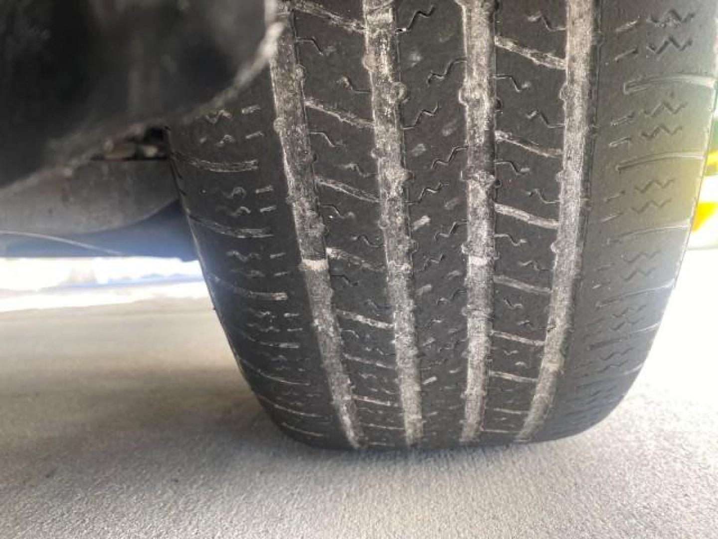 2008 Black /Black Lincoln Town Car Limited LOW MILES 70,308 BLACK (2LNHM82W08X) with an 4.6L SOHC EFI V8 Engine engine, Automatic transmission, located at 4701 North Dixie Hwy, Pompano Beach, FL, 33064, (954) 422-2889, 26.240938, -80.123474 - OUR WEBPAGE FLORIDACARS1.COM HAS OVER 100 PHOTOS AND FREE CARFAX LINK 2008 LINCOLN TOWN CAR SIGNATURE LIMITED VIN: 2LNHM82W08X641102 2 L N H M 8 2 W 0 8 X 6 4 1 1 0 2 SEDAN 4 DR 4.6L V8 F SOHC GASOLINE REAR WHEEL DRIVE Features ABS Brakes Air Conditioning Alloy Wheels AM/FM Stereo Automatic Transmis - Photo#87