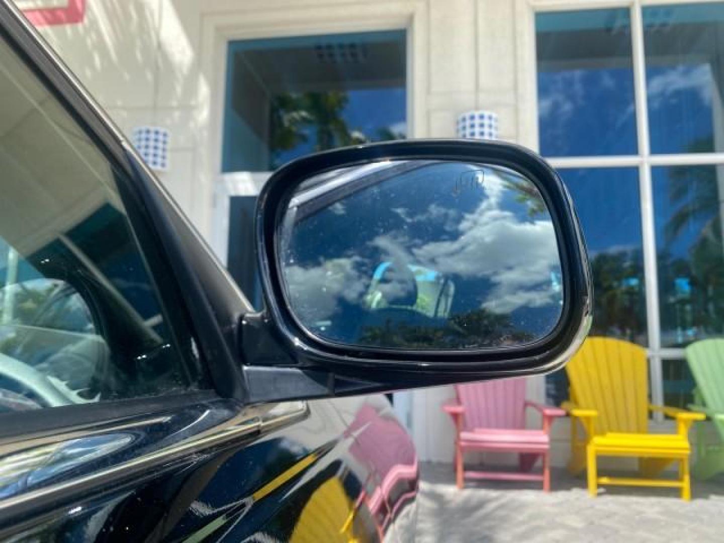 2008 Black /Black Lincoln Town Car Limited LOW MILES 70,308 BLACK (2LNHM82W08X) with an 4.6L SOHC EFI V8 Engine engine, Automatic transmission, located at 4701 North Dixie Hwy, Pompano Beach, FL, 33064, (954) 422-2889, 26.240938, -80.123474 - OUR WEBPAGE FLORIDACARS1.COM HAS OVER 100 PHOTOS AND FREE CARFAX LINK 2008 LINCOLN TOWN CAR SIGNATURE LIMITED VIN: 2LNHM82W08X641102 2 L N H M 8 2 W 0 8 X 6 4 1 1 0 2 SEDAN 4 DR 4.6L V8 F SOHC GASOLINE REAR WHEEL DRIVE Features ABS Brakes Air Conditioning Alloy Wheels AM/FM Stereo Automatic Transmis - Photo#90