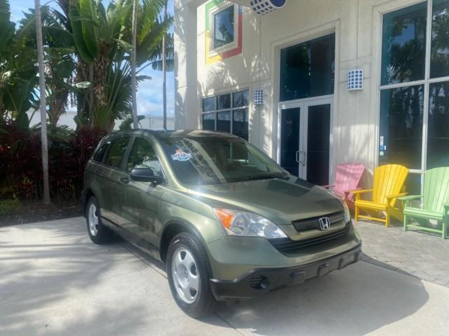 2009 Green Tea Metallic /Ivory Honda CR-V LX 1 OWNER LOW MILES 14,629 (5J6RE38349L) with an 2.4L DOHC MPFI 16-Valve i-VTEC I4 Engine engine, Automatic transmission, located at 4701 North Dixie Hwy, Pompano Beach, FL, 33064, (954) 422-2889, 26.240938, -80.123474 - OUR WEBPAGE FLORIDACARS1.COM HAS OVER 100 PHOTOS AND FREE CARFAX LINK 2009 HONDA CR-V LX VIN: 5J6RE38349L028673 5 J 6 R E 3 8 3 4 9 L 0 2 8 6 7 3 4 DOOR WAGON/SPORT UTILITY 2.4L I4 F DOHC 16V GASOLINE FRONT WHEEL DRIVE Presenting one of the finest Honda CR-V's weve ever listed! This incredible 1-own - Photo#1