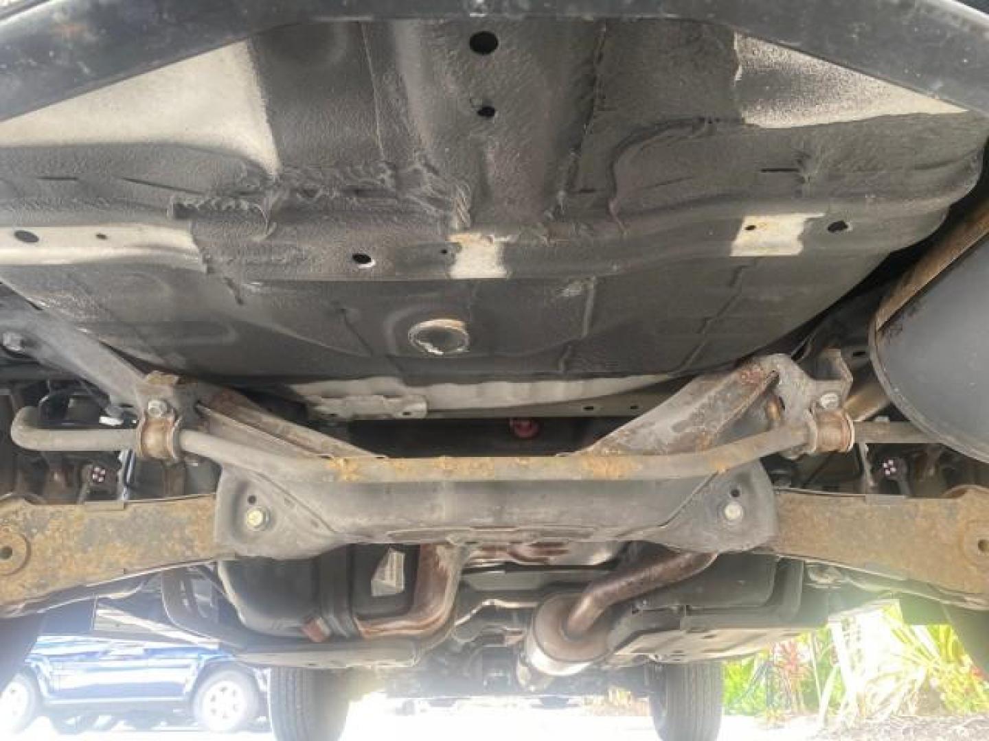 2009 Green Tea Metallic /Ivory Honda CR-V LX 1 OWNER LOW MILES 14,629 (5J6RE38349L) with an 2.4L DOHC MPFI 16-Valve i-VTEC I4 Engine engine, Automatic transmission, located at 4701 North Dixie Hwy, Pompano Beach, FL, 33064, (954) 422-2889, 26.240938, -80.123474 - OUR WEBPAGE FLORIDACARS1.COM HAS OVER 100 PHOTOS AND FREE CARFAX LINK 2009 HONDA CR-V LX VIN: 5J6RE38349L028673 5 J 6 R E 3 8 3 4 9 L 0 2 8 6 7 3 4 DOOR WAGON/SPORT UTILITY 2.4L I4 F DOHC 16V GASOLINE FRONT WHEEL DRIVE Presenting one of the finest Honda CR-V's weve ever listed! This incredible 1-own - Photo#22