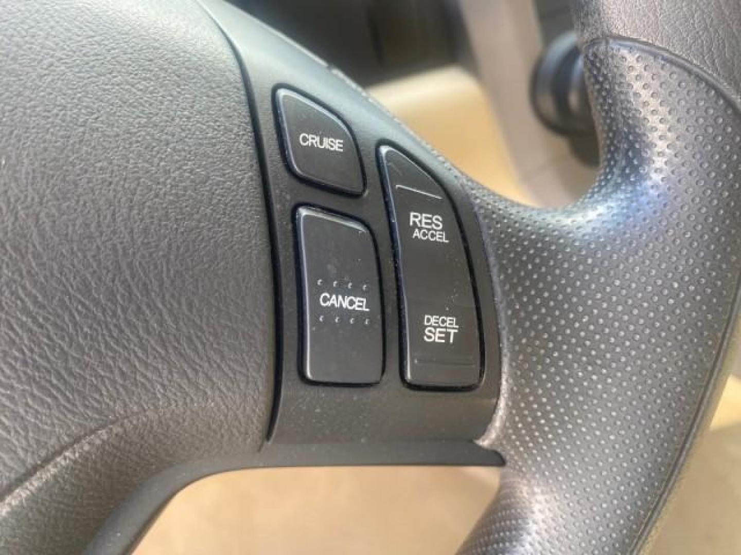 2009 Green Tea Metallic /Ivory Honda CR-V LX 1 OWNER LOW MILES 14,629 (5J6RE38349L) with an 2.4L DOHC MPFI 16-Valve i-VTEC I4 Engine engine, Automatic transmission, located at 4701 North Dixie Hwy, Pompano Beach, FL, 33064, (954) 422-2889, 26.240938, -80.123474 - OUR WEBPAGE FLORIDACARS1.COM HAS OVER 100 PHOTOS AND FREE CARFAX LINK 2009 HONDA CR-V LX VIN: 5J6RE38349L028673 5 J 6 R E 3 8 3 4 9 L 0 2 8 6 7 3 4 DOOR WAGON/SPORT UTILITY 2.4L I4 F DOHC 16V GASOLINE FRONT WHEEL DRIVE Presenting one of the finest Honda CR-V's weve ever listed! This incredible 1-own - Photo#38