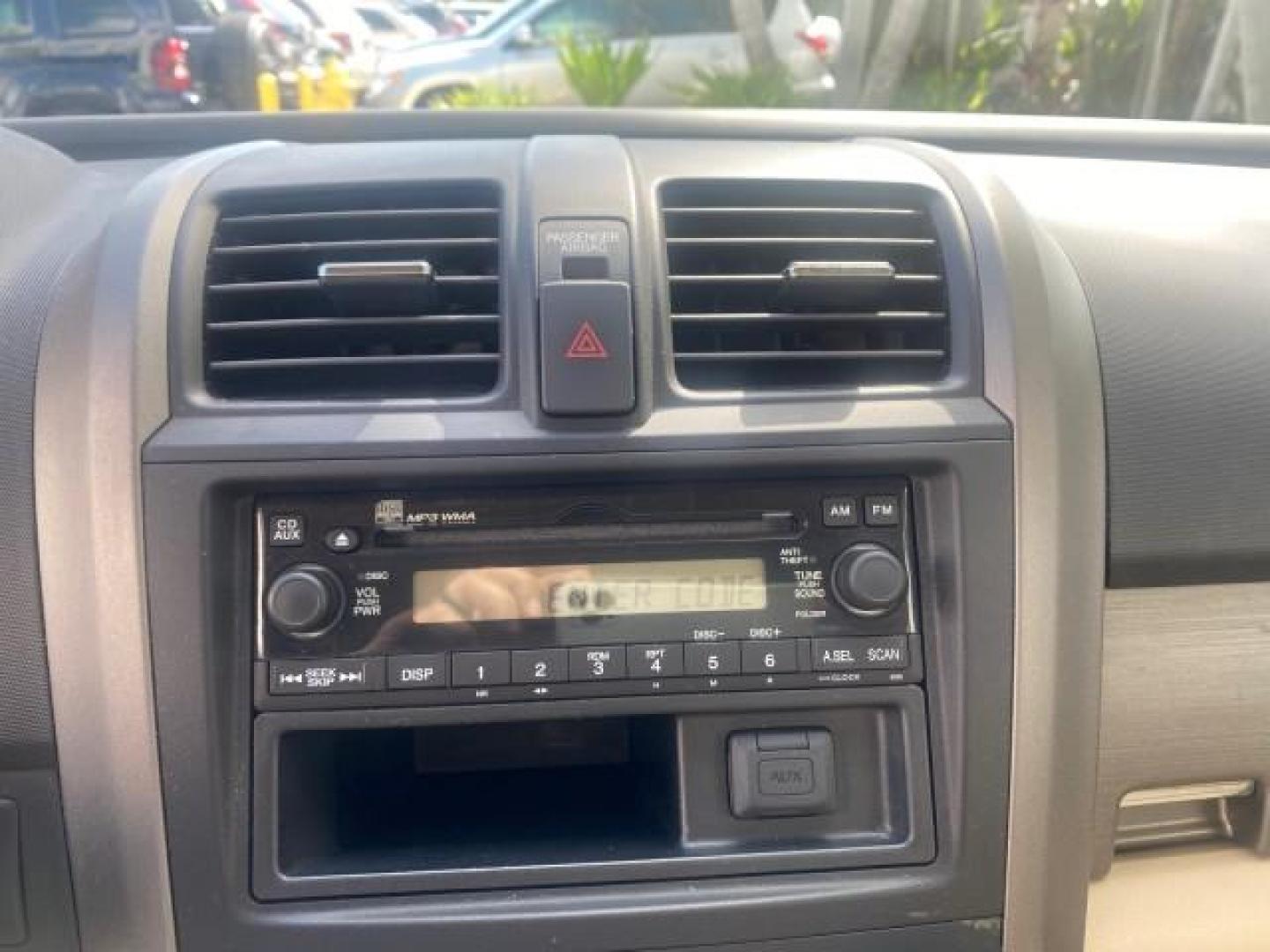 2009 Green Tea Metallic /Ivory Honda CR-V LX 1 OWNER LOW MILES 14,629 (5J6RE38349L) with an 2.4L DOHC MPFI 16-Valve i-VTEC I4 Engine engine, Automatic transmission, located at 4701 North Dixie Hwy, Pompano Beach, FL, 33064, (954) 422-2889, 26.240938, -80.123474 - OUR WEBPAGE FLORIDACARS1.COM HAS OVER 100 PHOTOS AND FREE CARFAX LINK 2009 HONDA CR-V LX VIN: 5J6RE38349L028673 5 J 6 R E 3 8 3 4 9 L 0 2 8 6 7 3 4 DOOR WAGON/SPORT UTILITY 2.4L I4 F DOHC 16V GASOLINE FRONT WHEEL DRIVE Presenting one of the finest Honda CR-V's weve ever listed! This incredible 1-own - Photo#45