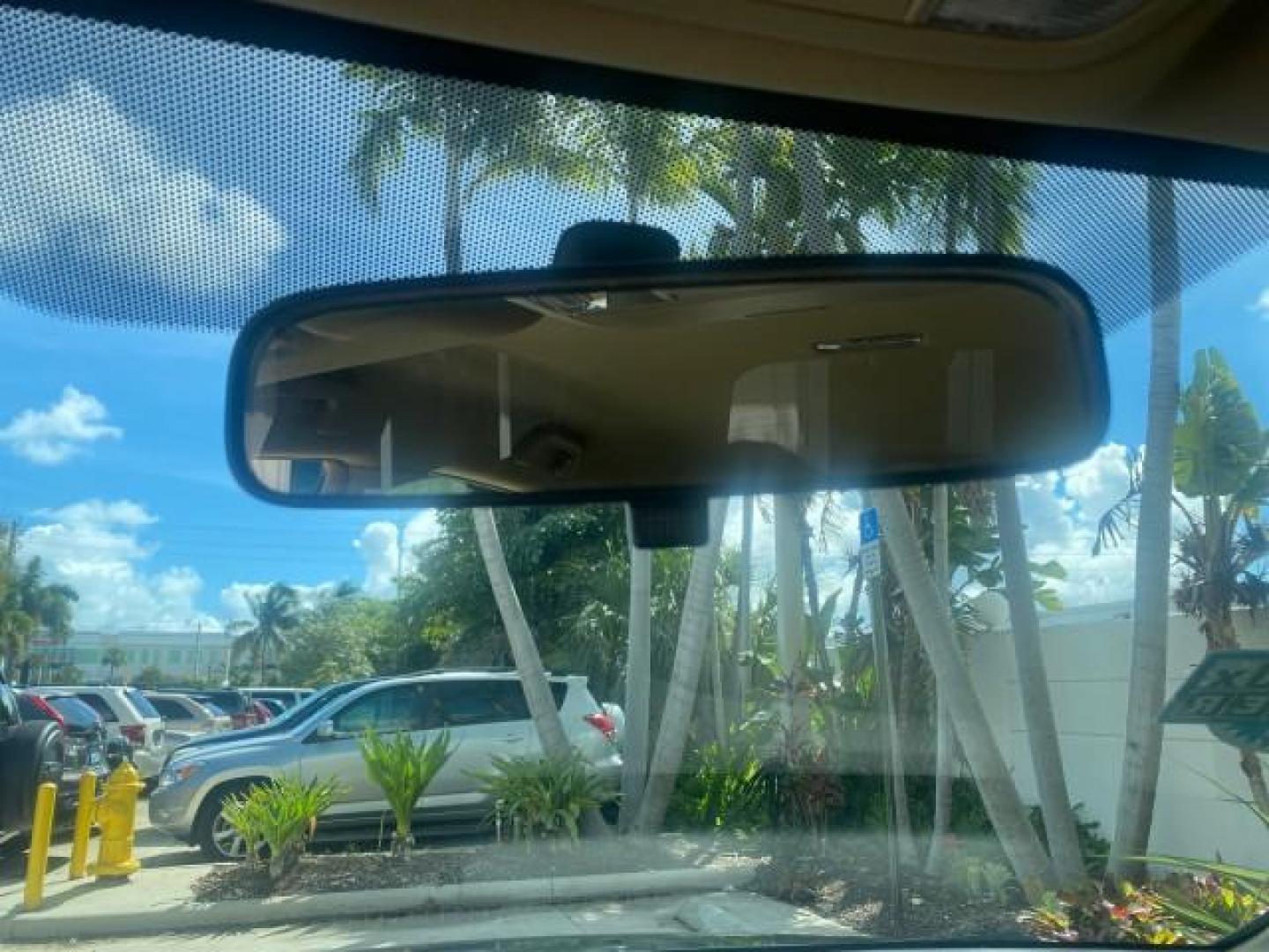 2009 Green Tea Metallic /Ivory Honda CR-V LX 1 OWNER LOW MILES 14,629 (5J6RE38349L) with an 2.4L DOHC MPFI 16-Valve i-VTEC I4 Engine engine, Automatic transmission, located at 4701 North Dixie Hwy, Pompano Beach, FL, 33064, (954) 422-2889, 26.240938, -80.123474 - OUR WEBPAGE FLORIDACARS1.COM HAS OVER 100 PHOTOS AND FREE CARFAX LINK 2009 HONDA CR-V LX VIN: 5J6RE38349L028673 5 J 6 R E 3 8 3 4 9 L 0 2 8 6 7 3 4 DOOR WAGON/SPORT UTILITY 2.4L I4 F DOHC 16V GASOLINE FRONT WHEEL DRIVE Presenting one of the finest Honda CR-V's weve ever listed! This incredible 1-own - Photo#51