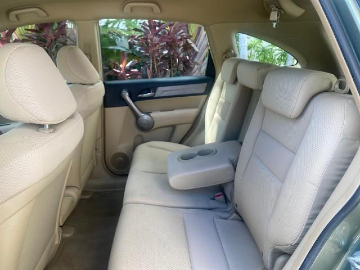 2009 Green Tea Metallic /Ivory Honda CR-V LX 1 OWNER LOW MILES 14,629 (5J6RE38349L) with an 2.4L DOHC MPFI 16-Valve i-VTEC I4 Engine engine, Automatic transmission, located at 4701 North Dixie Hwy, Pompano Beach, FL, 33064, (954) 422-2889, 26.240938, -80.123474 - OUR WEBPAGE FLORIDACARS1.COM HAS OVER 100 PHOTOS AND FREE CARFAX LINK 2009 HONDA CR-V LX VIN: 5J6RE38349L028673 5 J 6 R E 3 8 3 4 9 L 0 2 8 6 7 3 4 DOOR WAGON/SPORT UTILITY 2.4L I4 F DOHC 16V GASOLINE FRONT WHEEL DRIVE Presenting one of the finest Honda CR-V's weve ever listed! This incredible 1-own - Photo#62