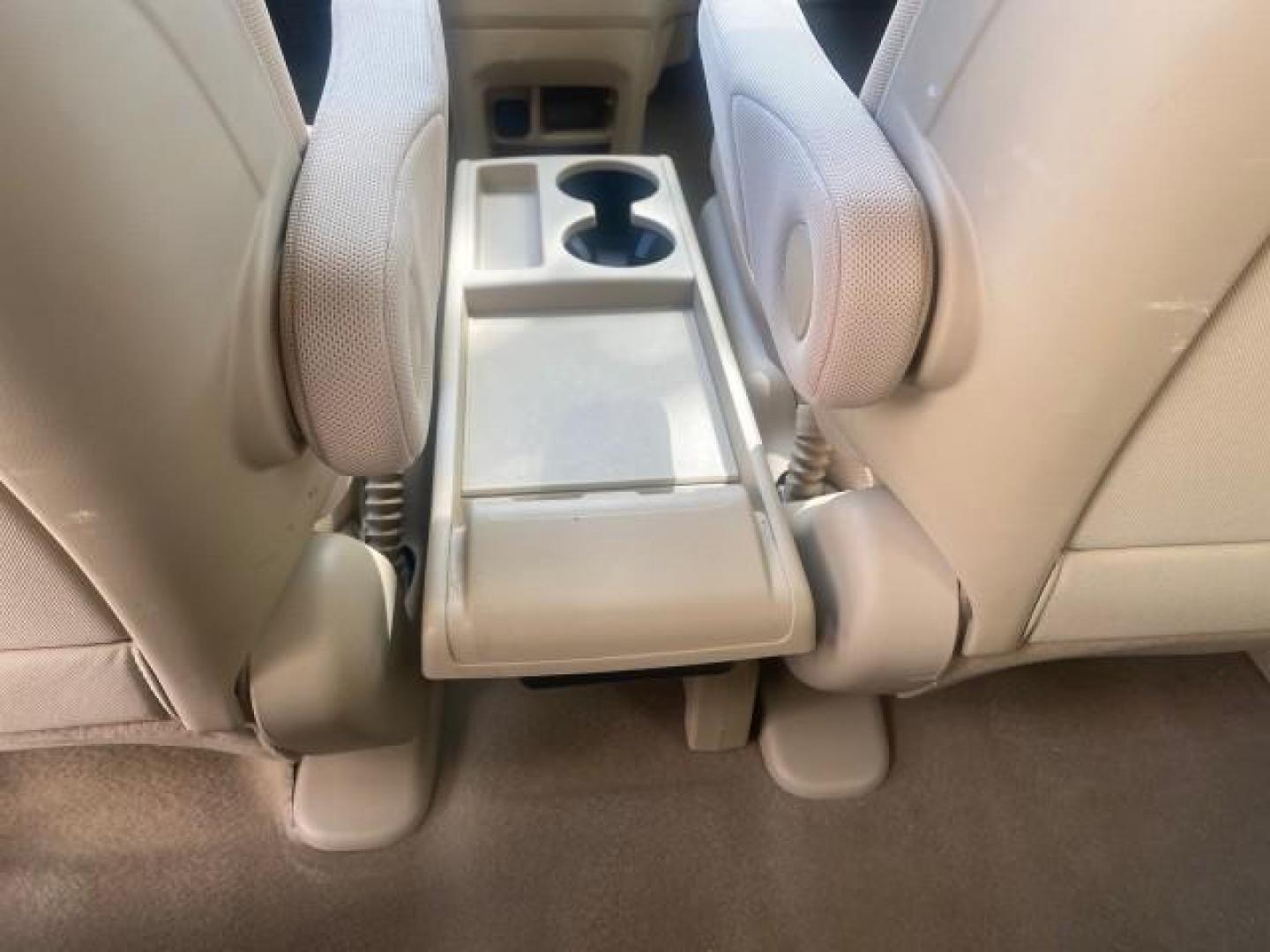 2009 Green Tea Metallic /Ivory Honda CR-V LX 1 OWNER LOW MILES 14,629 (5J6RE38349L) with an 2.4L DOHC MPFI 16-Valve i-VTEC I4 Engine engine, Automatic transmission, located at 4701 North Dixie Hwy, Pompano Beach, FL, 33064, (954) 422-2889, 26.240938, -80.123474 - OUR WEBPAGE FLORIDACARS1.COM HAS OVER 100 PHOTOS AND FREE CARFAX LINK 2009 HONDA CR-V LX VIN: 5J6RE38349L028673 5 J 6 R E 3 8 3 4 9 L 0 2 8 6 7 3 4 DOOR WAGON/SPORT UTILITY 2.4L I4 F DOHC 16V GASOLINE FRONT WHEEL DRIVE Presenting one of the finest Honda CR-V's weve ever listed! This incredible 1-own - Photo#67