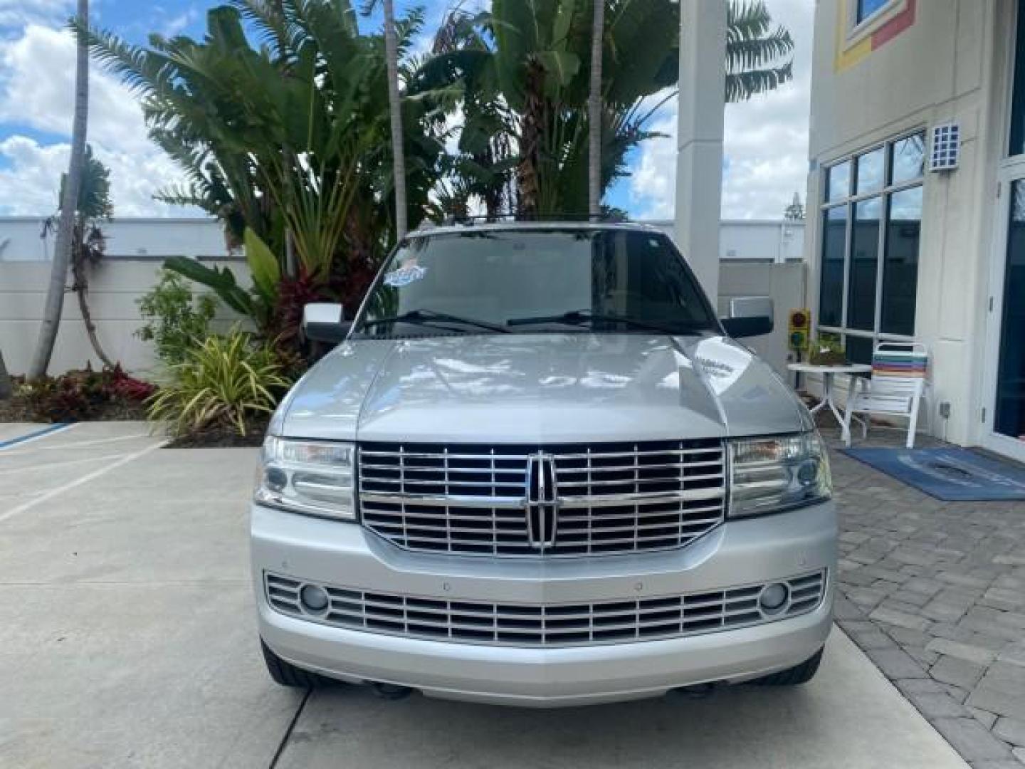 2011 White Platinum Tri-Coat Metallic /Stone Lincoln Navigator 1 OWNER FLORIDA SUNROOF (5LMJJ2H50BE) with an 5.4L SOHC 24-Valve V8 FFV Engine engine, Automatic transmission, located at 4701 North Dixie Hwy, Pompano Beach, FL, 33064, (954) 422-2889, 26.240938, -80.123474 - OUR WEBPAGE FLORIDACARS1.COM HAS OVER 100 PHOTOS AND FREE CARFAX LINK 2011 LINCOLN NAVIGATOR VIN: 5LMJJ2H50BEJ08212 5 L M J J 2 H 5 0 B E J 0 8 2 1 2 4 DOOR WAGON/SPORT UTILITY 5.4L V8 F SOHC 24V FLEX FUEL REAR WHEEL DRIVE Features A/C Seat(s) ABS Brakes Air Conditioning Alloy Wheels AM/FM Stereo Au - Photo#2