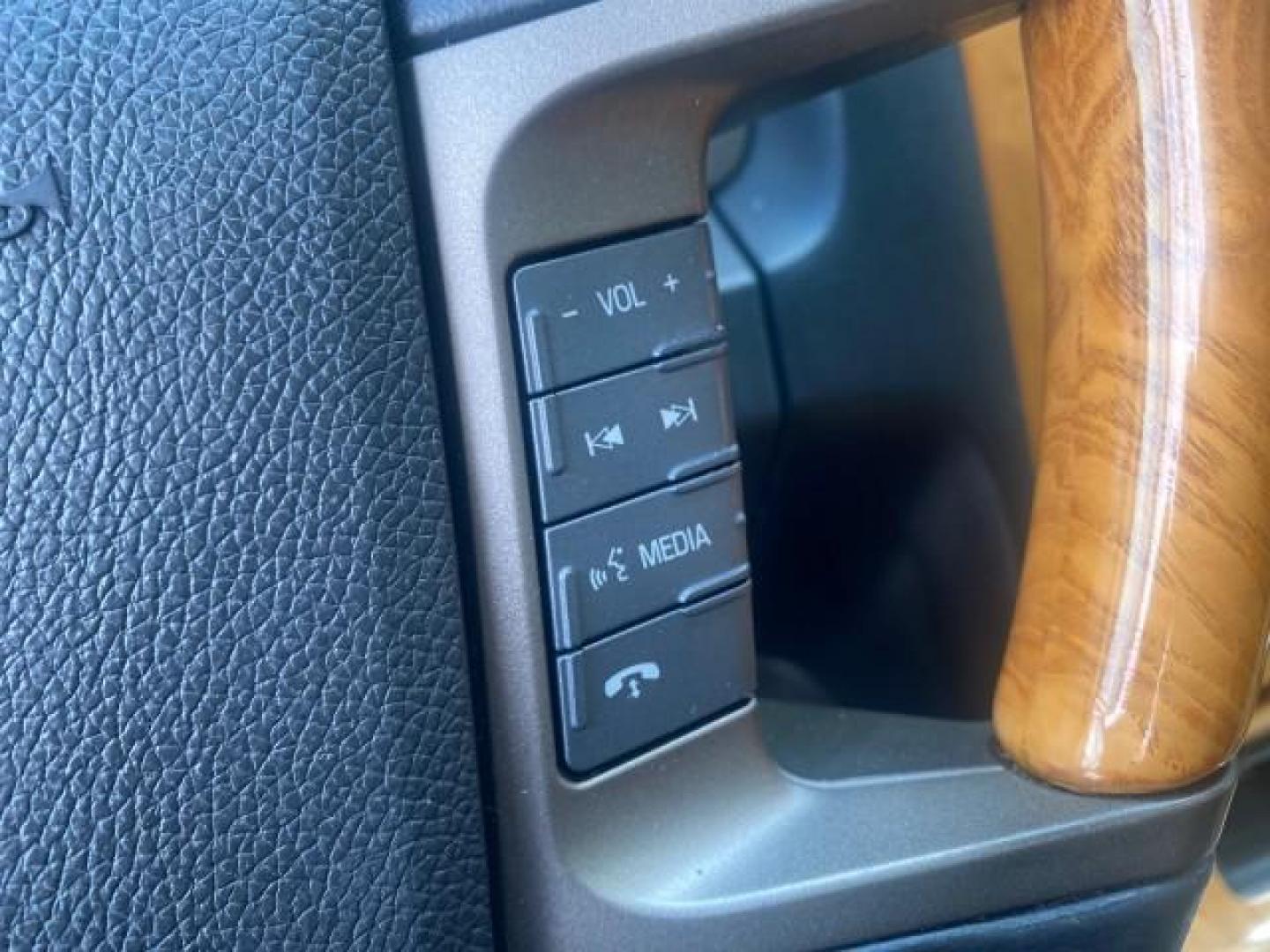 2011 White Platinum Tri-Coat Metallic /Stone Lincoln Navigator 1 OWNER FLORIDA SUNROOF (5LMJJ2H50BE) with an 5.4L SOHC 24-Valve V8 FFV Engine engine, Automatic transmission, located at 4701 North Dixie Hwy, Pompano Beach, FL, 33064, (954) 422-2889, 26.240938, -80.123474 - OUR WEBPAGE FLORIDACARS1.COM HAS OVER 100 PHOTOS AND FREE CARFAX LINK 2011 LINCOLN NAVIGATOR VIN: 5LMJJ2H50BEJ08212 5 L M J J 2 H 5 0 B E J 0 8 2 1 2 4 DOOR WAGON/SPORT UTILITY 5.4L V8 F SOHC 24V FLEX FUEL REAR WHEEL DRIVE Features A/C Seat(s) ABS Brakes Air Conditioning Alloy Wheels AM/FM Stereo Au - Photo#42