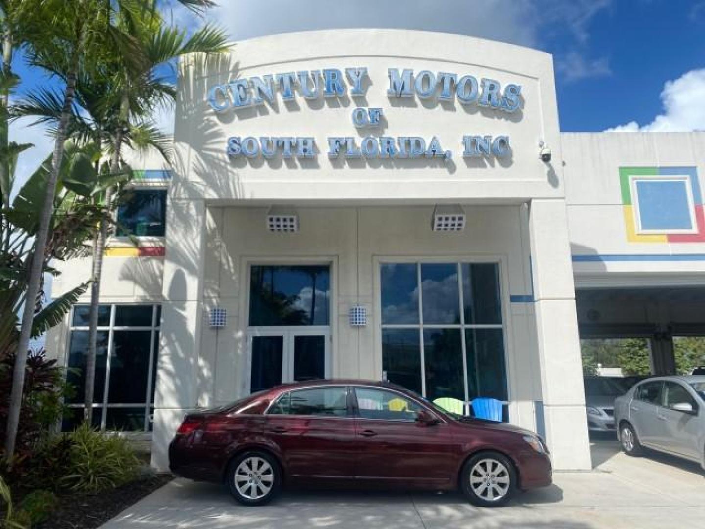 2006 Cassis Pearl /Ivory Toyota Avalon XLS LOW MILES 49,416 NAV SUNROOF (4T1BK36BX6U) with an 3.5L 24-Valve EFI DOHC V6 Engine engine, Automatic transmission, located at 4701 North Dixie Hwy, Pompano Beach, FL, 33064, (954) 422-2889, 26.240938, -80.123474 - OUR WEBPAGE FLORIDACARS1.COM HAS OVER 100 PHOTOS AND FREE CARFAX LINK 2006 TOYOTA AVALON XLS 31 MPG!! VIN: 4T1BK36BX6U147470 4 T 1 B K 3 6 B X 6 U 1 4 7 4 7 0 SEDAN 4 DR 3.5L V6 F DOHC 24V GASOLINE FRONT WHEEL DRIVE Features A/C Seat(s) ABS Brakes Air Conditioning Alloy Wheels AM/FM Stereo Automated - Photo#0