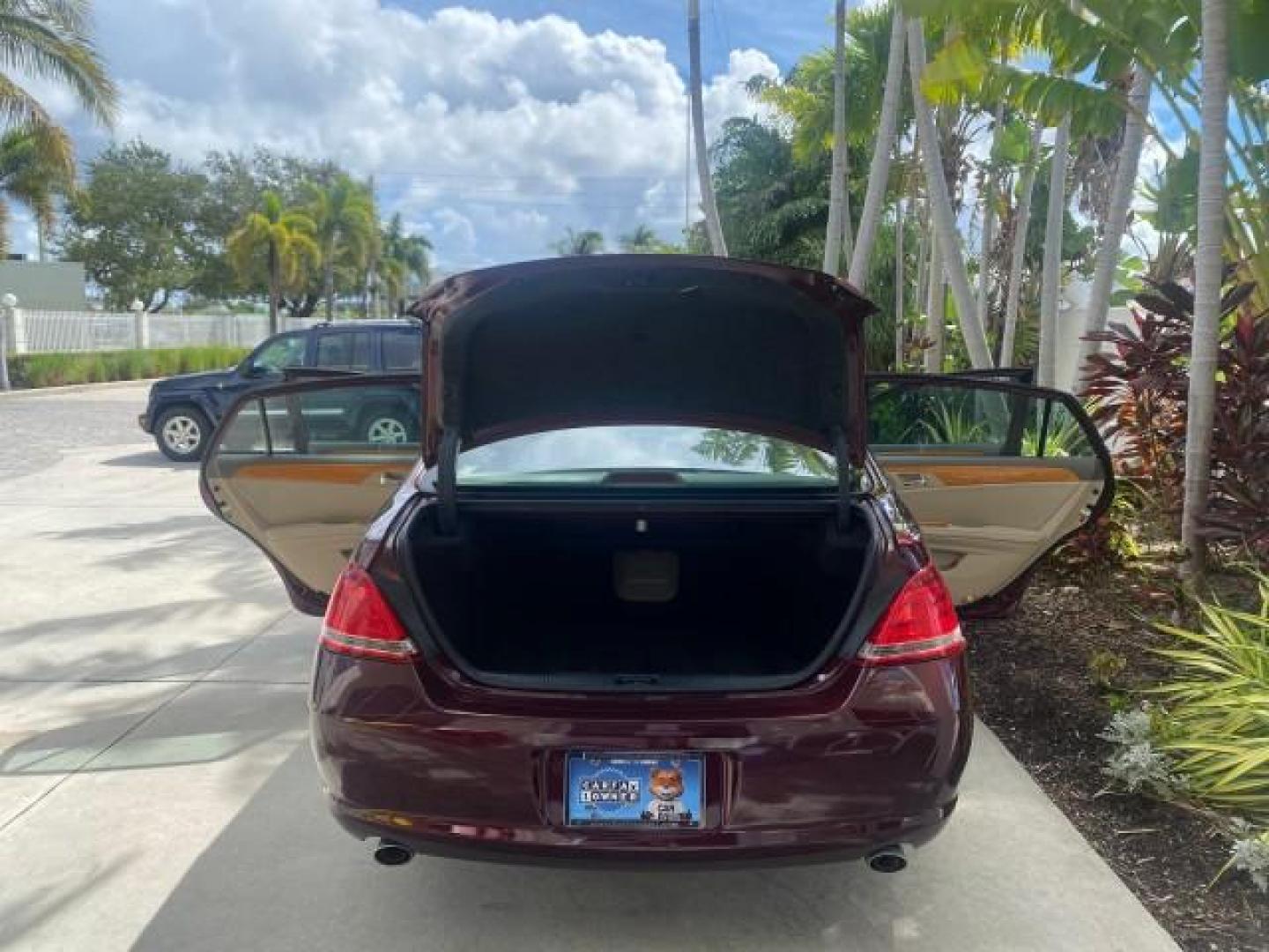 2006 Cassis Pearl /Ivory Toyota Avalon XLS LOW MILES 49,416 NAV SUNROOF (4T1BK36BX6U) with an 3.5L 24-Valve EFI DOHC V6 Engine engine, Automatic transmission, located at 4701 North Dixie Hwy, Pompano Beach, FL, 33064, (954) 422-2889, 26.240938, -80.123474 - OUR WEBPAGE FLORIDACARS1.COM HAS OVER 100 PHOTOS AND FREE CARFAX LINK 2006 TOYOTA AVALON XLS 31 MPG!! VIN: 4T1BK36BX6U147470 4 T 1 B K 3 6 B X 6 U 1 4 7 4 7 0 SEDAN 4 DR 3.5L V6 F DOHC 24V GASOLINE FRONT WHEEL DRIVE Features A/C Seat(s) ABS Brakes Air Conditioning Alloy Wheels AM/FM Stereo Automated - Photo#15
