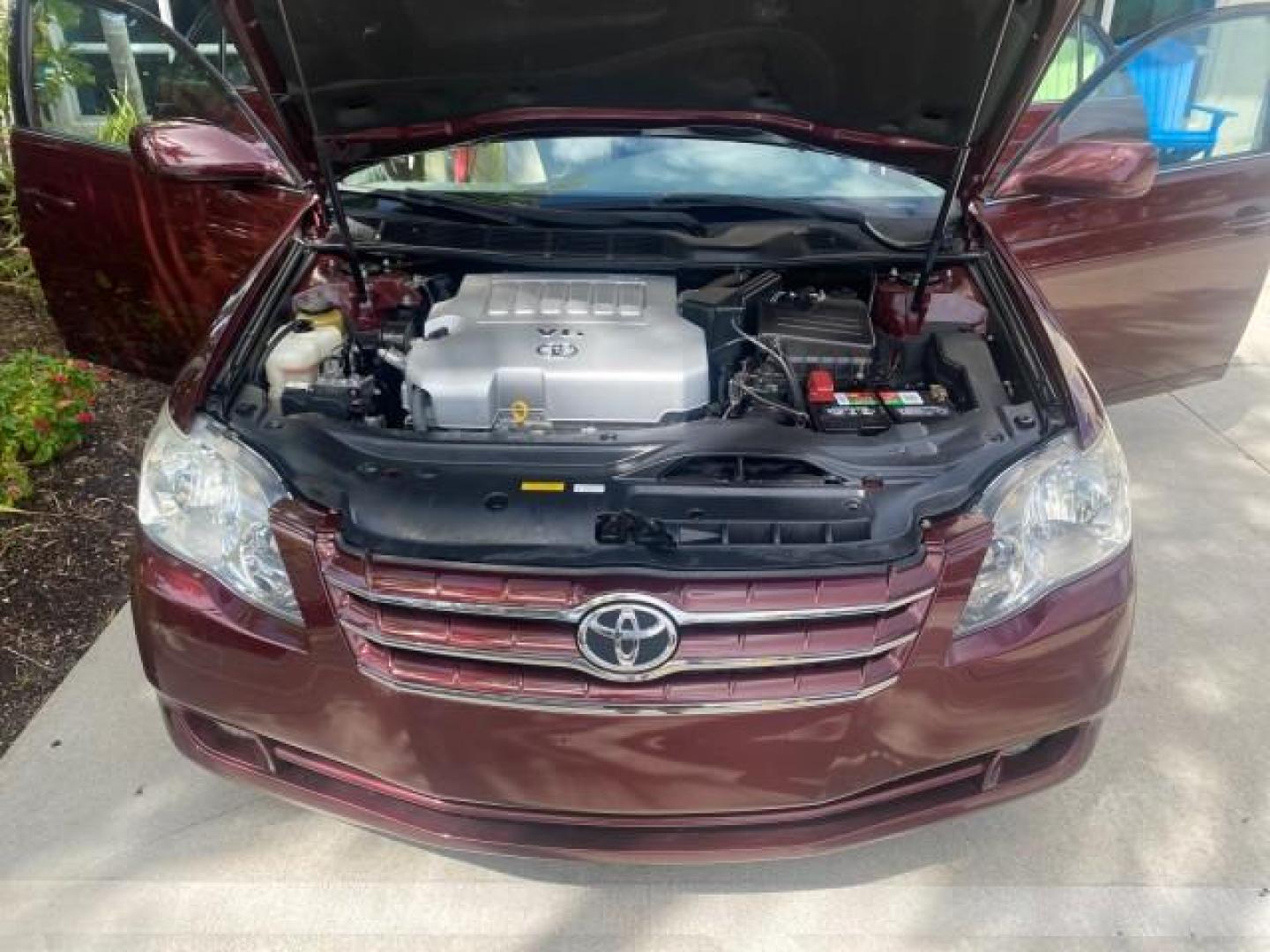 2006 Cassis Pearl /Ivory Toyota Avalon XLS LOW MILES 49,416 NAV SUNROOF (4T1BK36BX6U) with an 3.5L 24-Valve EFI DOHC V6 Engine engine, Automatic transmission, located at 4701 North Dixie Hwy, Pompano Beach, FL, 33064, (954) 422-2889, 26.240938, -80.123474 - OUR WEBPAGE FLORIDACARS1.COM HAS OVER 100 PHOTOS AND FREE CARFAX LINK 2006 TOYOTA AVALON XLS 31 MPG!! VIN: 4T1BK36BX6U147470 4 T 1 B K 3 6 B X 6 U 1 4 7 4 7 0 SEDAN 4 DR 3.5L V6 F DOHC 24V GASOLINE FRONT WHEEL DRIVE Features A/C Seat(s) ABS Brakes Air Conditioning Alloy Wheels AM/FM Stereo Automated - Photo#17