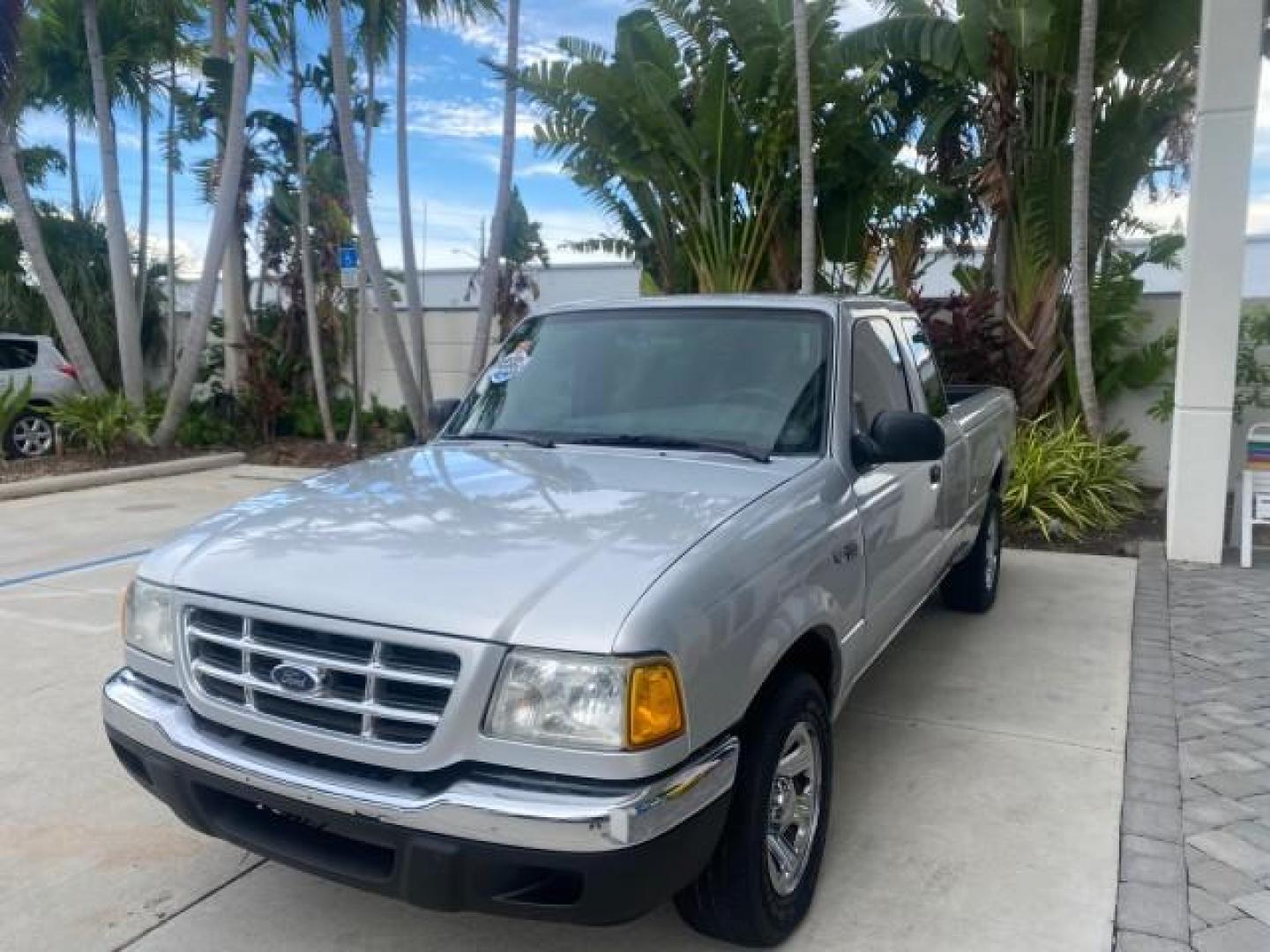 2002 Silver Frost Metallic /Dark Graphite Ford Ranger XLT 1 OWNER FLORIDA (1FTYR14U62P) with an 3.0L SEFI V6 Engine engine, Automatic transmission, located at 4701 North Dixie Hwy, Pompano Beach, FL, 33064, (954) 422-2889, 26.240938, -80.123474 - OUR WEBPAGE FLORIDACARS1.COM HAS OVER 100 PHOTOS AND FREE CARFAX LINK 2002 FORD RANGER EDGE VIN: 1FTYR14U62PA85366 1 F T Y R 1 4 U 6 2 P A 8 5 3 6 6 CLUB CAB PICKUP 3.0L V6 F OHV GASOLINE REAR WHEEL DRIVE Top Features Bed Liner Cloth Seats Tow Hitch Basic Features ABS Brakes Automatic Transmission C - Photo#3