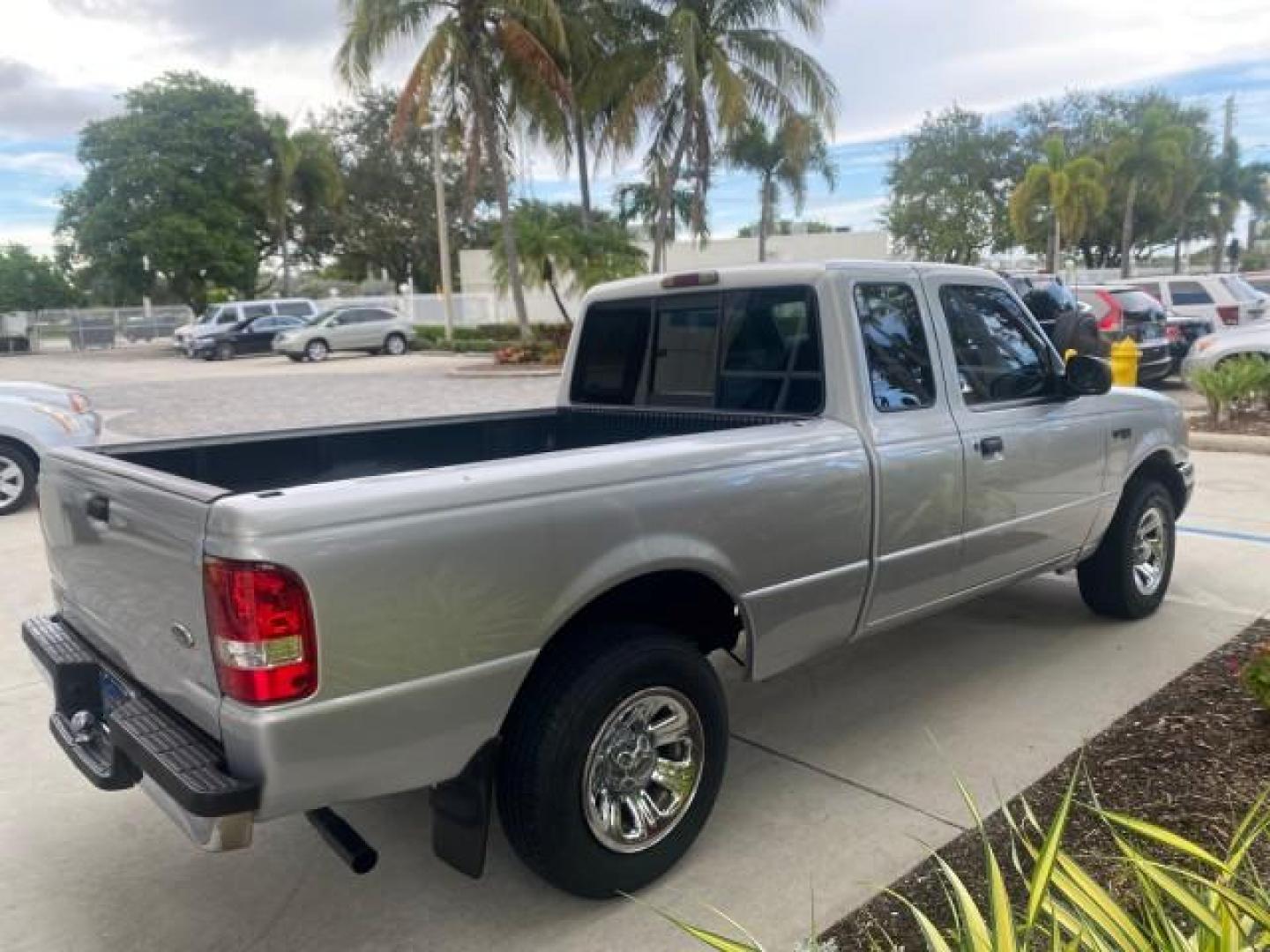 2002 Silver Frost Metallic /Dark Graphite Ford Ranger XLT 1 OWNER FLORIDA (1FTYR14U62P) with an 3.0L SEFI V6 Engine engine, Automatic transmission, located at 4701 North Dixie Hwy, Pompano Beach, FL, 33064, (954) 422-2889, 26.240938, -80.123474 - OUR WEBPAGE FLORIDACARS1.COM HAS OVER 100 PHOTOS AND FREE CARFAX LINK 2002 FORD RANGER EDGE VIN: 1FTYR14U62PA85366 1 F T Y R 1 4 U 6 2 P A 8 5 3 6 6 CLUB CAB PICKUP 3.0L V6 F OHV GASOLINE REAR WHEEL DRIVE Top Features Bed Liner Cloth Seats Tow Hitch Basic Features ABS Brakes Automatic Transmission C - Photo#7