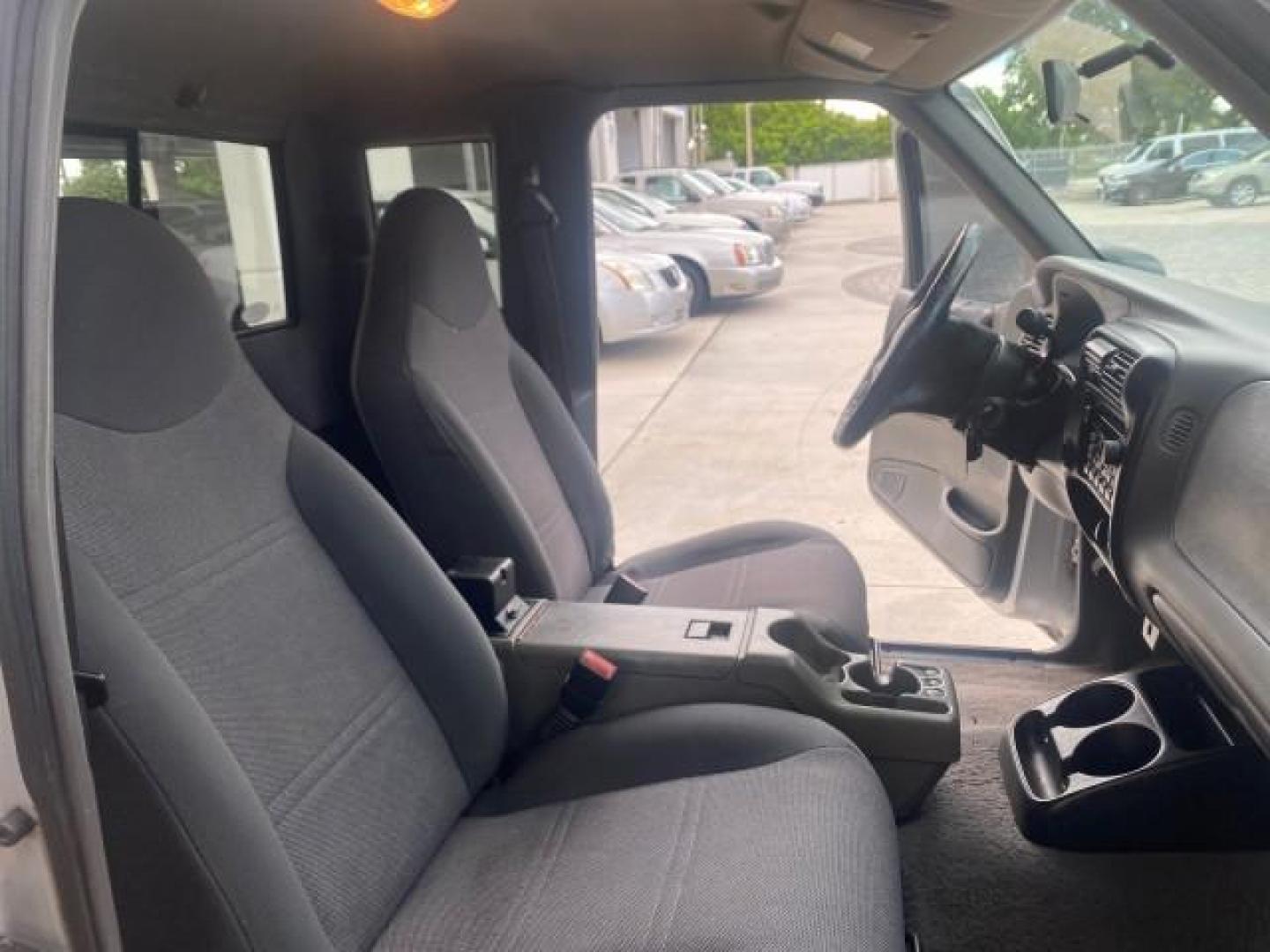 2002 Silver Frost Metallic /Dark Graphite Ford Ranger XLT 1 OWNER FLORIDA (1FTYR14U62P) with an 3.0L SEFI V6 Engine engine, Automatic transmission, located at 4701 North Dixie Hwy, Pompano Beach, FL, 33064, (954) 422-2889, 26.240938, -80.123474 - OUR WEBPAGE FLORIDACARS1.COM HAS OVER 100 PHOTOS AND FREE CARFAX LINK 2002 FORD RANGER EDGE VIN: 1FTYR14U62PA85366 1 F T Y R 1 4 U 6 2 P A 8 5 3 6 6 CLUB CAB PICKUP 3.0L V6 F OHV GASOLINE REAR WHEEL DRIVE Top Features Bed Liner Cloth Seats Tow Hitch Basic Features ABS Brakes Automatic Transmission C - Photo#12