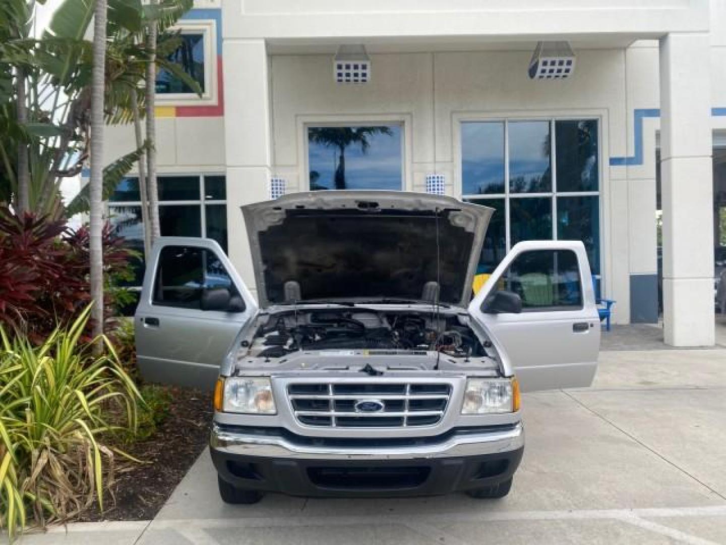 2002 Silver Frost Metallic /Dark Graphite Ford Ranger XLT 1 OWNER FLORIDA (1FTYR14U62P) with an 3.0L SEFI V6 Engine engine, Automatic transmission, located at 4701 North Dixie Hwy, Pompano Beach, FL, 33064, (954) 422-2889, 26.240938, -80.123474 - OUR WEBPAGE FLORIDACARS1.COM HAS OVER 100 PHOTOS AND FREE CARFAX LINK 2002 FORD RANGER EDGE VIN: 1FTYR14U62PA85366 1 F T Y R 1 4 U 6 2 P A 8 5 3 6 6 CLUB CAB PICKUP 3.0L V6 F OHV GASOLINE REAR WHEEL DRIVE Top Features Bed Liner Cloth Seats Tow Hitch Basic Features ABS Brakes Automatic Transmission C - Photo#16
