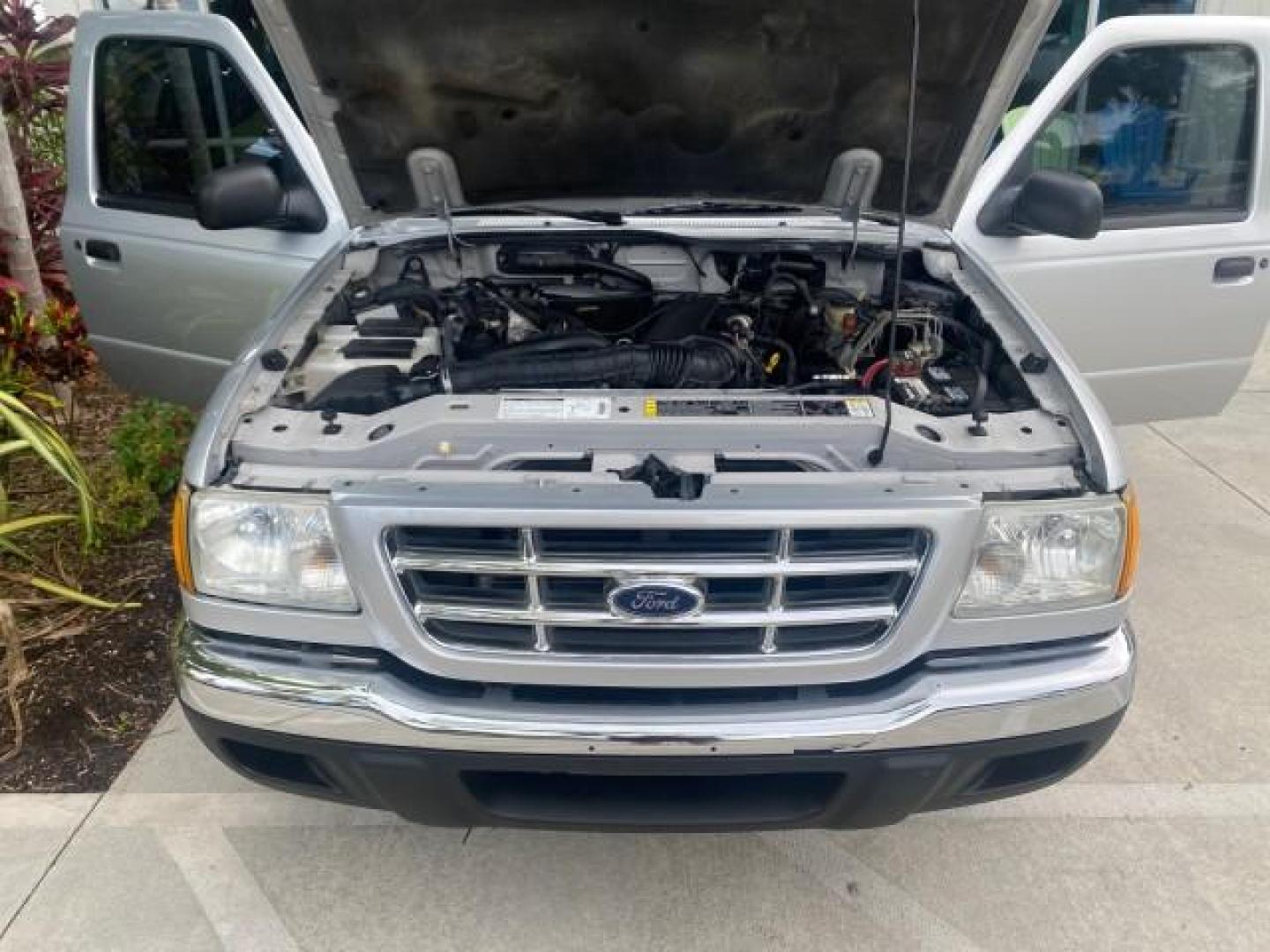 2002 Silver Frost Metallic /Dark Graphite Ford Ranger XLT 1 OWNER FLORIDA (1FTYR14U62P) with an 3.0L SEFI V6 Engine engine, Automatic transmission, located at 4701 North Dixie Hwy, Pompano Beach, FL, 33064, (954) 422-2889, 26.240938, -80.123474 - OUR WEBPAGE FLORIDACARS1.COM HAS OVER 100 PHOTOS AND FREE CARFAX LINK 2002 FORD RANGER EDGE VIN: 1FTYR14U62PA85366 1 F T Y R 1 4 U 6 2 P A 8 5 3 6 6 CLUB CAB PICKUP 3.0L V6 F OHV GASOLINE REAR WHEEL DRIVE Top Features Bed Liner Cloth Seats Tow Hitch Basic Features ABS Brakes Automatic Transmission C - Photo#17