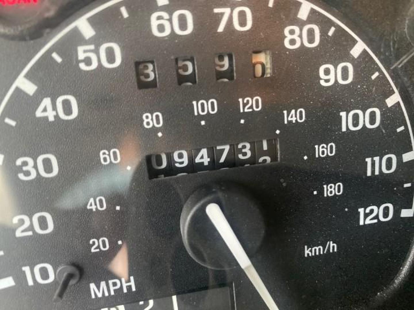 2002 Silver Frost Metallic /Dark Graphite Ford Ranger XLT 1 OWNER FLORIDA (1FTYR14U62P) with an 3.0L SEFI V6 Engine engine, Automatic transmission, located at 4701 North Dixie Hwy, Pompano Beach, FL, 33064, (954) 422-2889, 26.240938, -80.123474 - OUR WEBPAGE FLORIDACARS1.COM HAS OVER 100 PHOTOS AND FREE CARFAX LINK 2002 FORD RANGER EDGE VIN: 1FTYR14U62PA85366 1 F T Y R 1 4 U 6 2 P A 8 5 3 6 6 CLUB CAB PICKUP 3.0L V6 F OHV GASOLINE REAR WHEEL DRIVE Top Features Bed Liner Cloth Seats Tow Hitch Basic Features ABS Brakes Automatic Transmission C - Photo#18