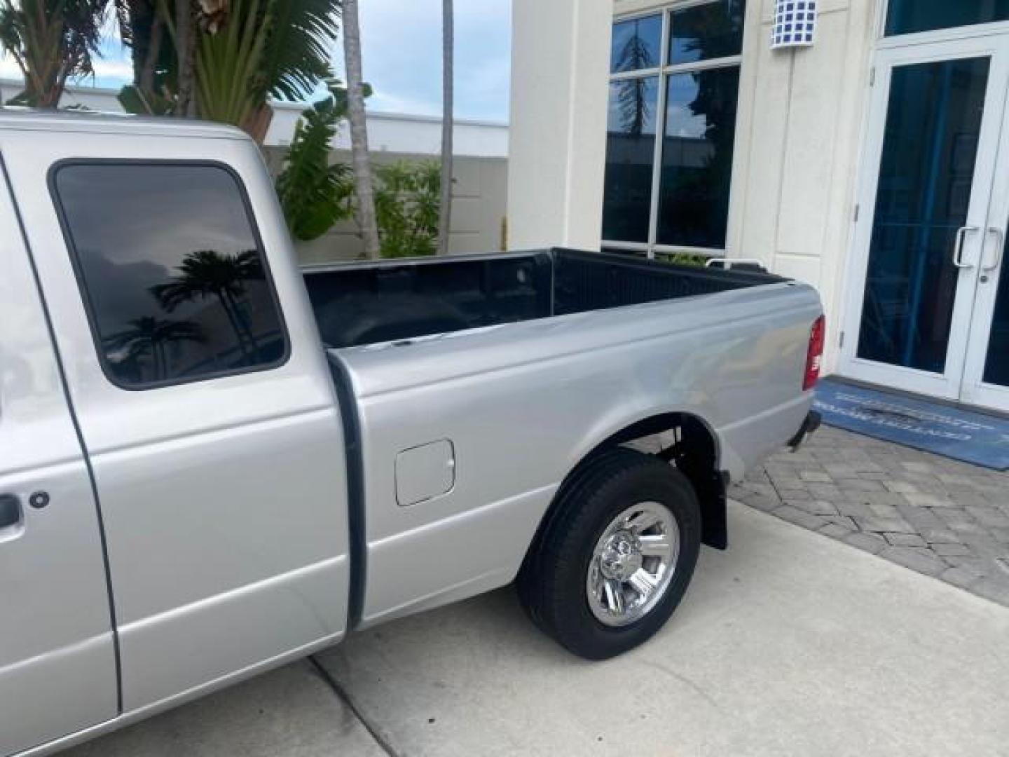 2002 Silver Frost Metallic /Dark Graphite Ford Ranger XLT 1 OWNER FLORIDA (1FTYR14U62P) with an 3.0L SEFI V6 Engine engine, Automatic transmission, located at 4701 North Dixie Hwy, Pompano Beach, FL, 33064, (954) 422-2889, 26.240938, -80.123474 - OUR WEBPAGE FLORIDACARS1.COM HAS OVER 100 PHOTOS AND FREE CARFAX LINK 2002 FORD RANGER EDGE VIN: 1FTYR14U62PA85366 1 F T Y R 1 4 U 6 2 P A 8 5 3 6 6 CLUB CAB PICKUP 3.0L V6 F OHV GASOLINE REAR WHEEL DRIVE Top Features Bed Liner Cloth Seats Tow Hitch Basic Features ABS Brakes Automatic Transmission C - Photo#64