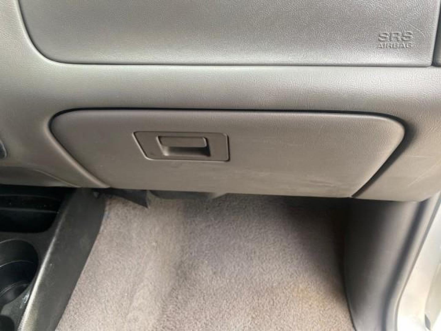 2002 Silver Frost Metallic /Dark Graphite Ford Ranger XLT 1 OWNER FLORIDA (1FTYR14U62P) with an 3.0L SEFI V6 Engine engine, Automatic transmission, located at 4701 North Dixie Hwy, Pompano Beach, FL, 33064, (954) 422-2889, 26.240938, -80.123474 - OUR WEBPAGE FLORIDACARS1.COM HAS OVER 100 PHOTOS AND FREE CARFAX LINK 2002 FORD RANGER EDGE VIN: 1FTYR14U62PA85366 1 F T Y R 1 4 U 6 2 P A 8 5 3 6 6 CLUB CAB PICKUP 3.0L V6 F OHV GASOLINE REAR WHEEL DRIVE Top Features Bed Liner Cloth Seats Tow Hitch Basic Features ABS Brakes Automatic Transmission C - Photo#94