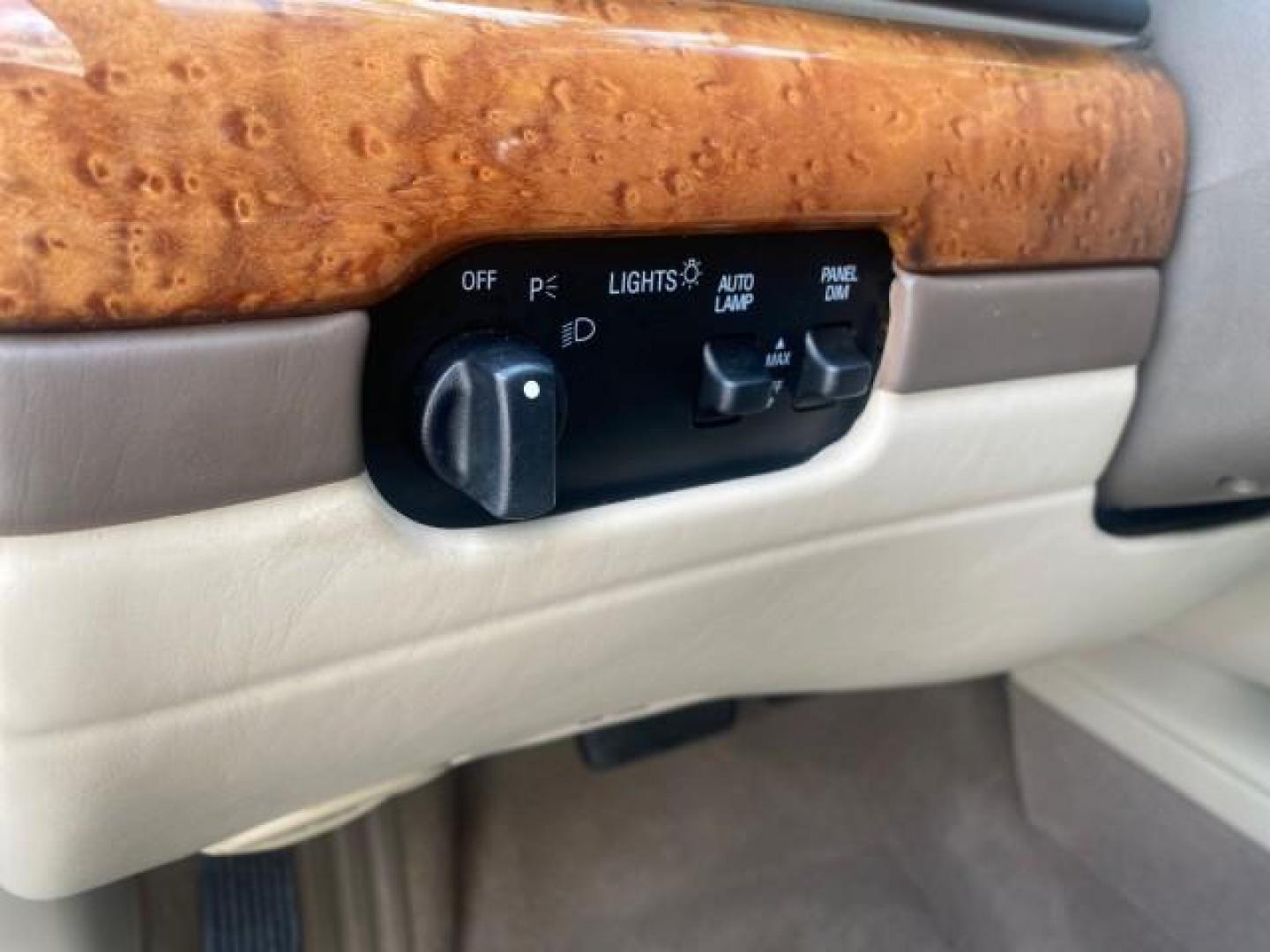 2002 Lt Parchment Gold Metallic /Light Graphite Lincoln Continental LOW MILES 60,071 1 OWNER FLORIDA (1LNHM97V12Y) with an 4.6L DOHC 32-Valve V8 Intech Engine engine, Automatic transmission, located at 4701 North Dixie Hwy, Pompano Beach, FL, 33064, (954) 422-2889, 26.240938, -80.123474 - OUR WEBPAGE FLORIDACARS1.COM HAS OVER 100 PHOTOS AND FREE CARFAX LINK 2002 LINCOLN CONTINENTAL VIN: 1LNHM97V12Y600863 1 L N H M 9 7 V 1 2 Y 6 0 0 8 6 3 SEDAN 4 DR 4.6L V8 F DOHC 32V GASOLINE FRONT WHEEL DRIVE Features ABS Brakes Air Conditioning Alloy Wheels AM/FM Stereo Automatic Transmission Casse - Photo#42
