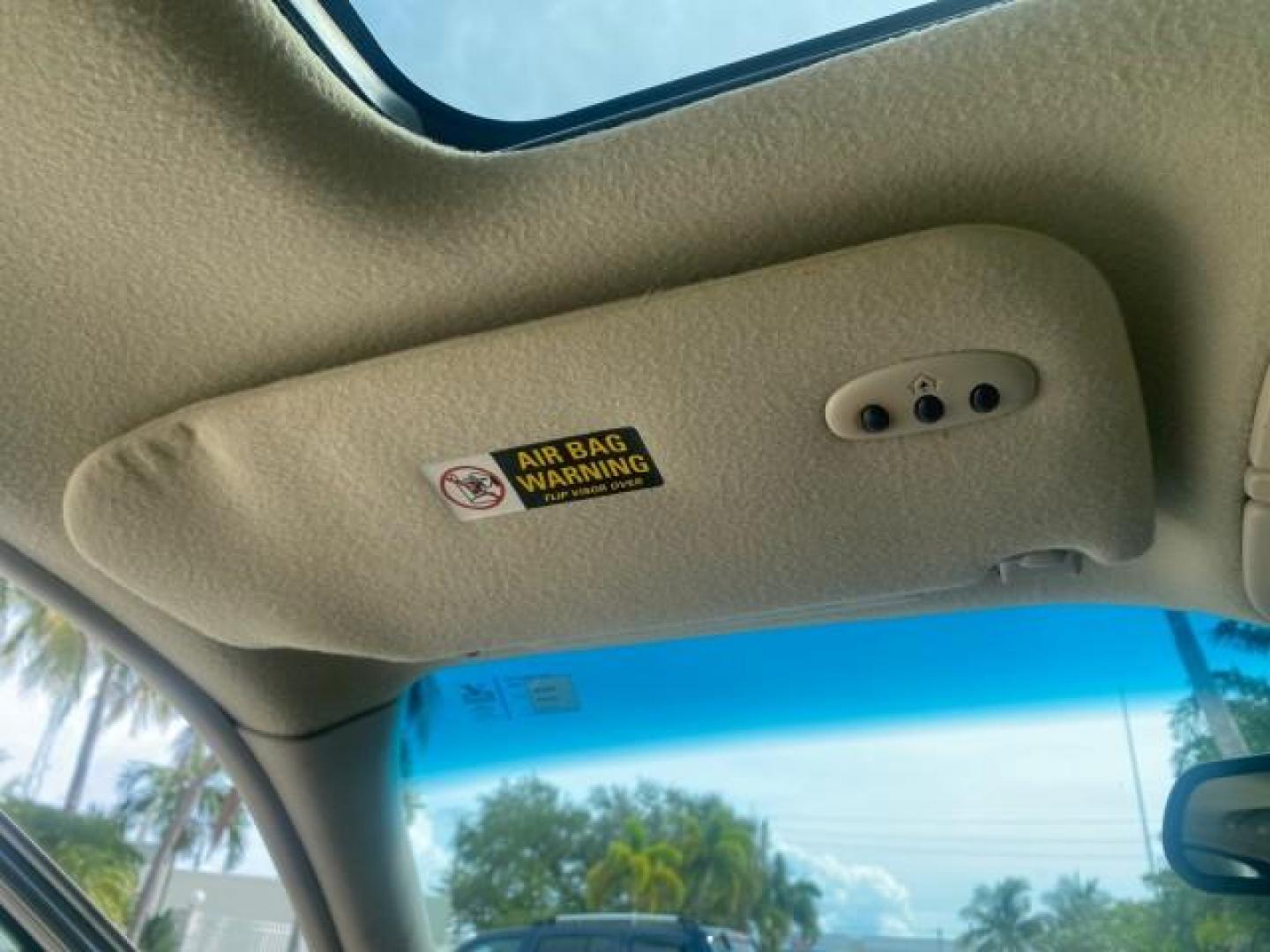 2002 Lt Parchment Gold Metallic /Light Graphite Lincoln Continental LOW MILES 60,071 1 OWNER FLORIDA (1LNHM97V12Y) with an 4.6L DOHC 32-Valve V8 Intech Engine engine, Automatic transmission, located at 4701 North Dixie Hwy, Pompano Beach, FL, 33064, (954) 422-2889, 26.240938, -80.123474 - OUR WEBPAGE FLORIDACARS1.COM HAS OVER 100 PHOTOS AND FREE CARFAX LINK 2002 LINCOLN CONTINENTAL VIN: 1LNHM97V12Y600863 1 L N H M 9 7 V 1 2 Y 6 0 0 8 6 3 SEDAN 4 DR 4.6L V8 F DOHC 32V GASOLINE FRONT WHEEL DRIVE Features ABS Brakes Air Conditioning Alloy Wheels AM/FM Stereo Automatic Transmission Casse - Photo#53