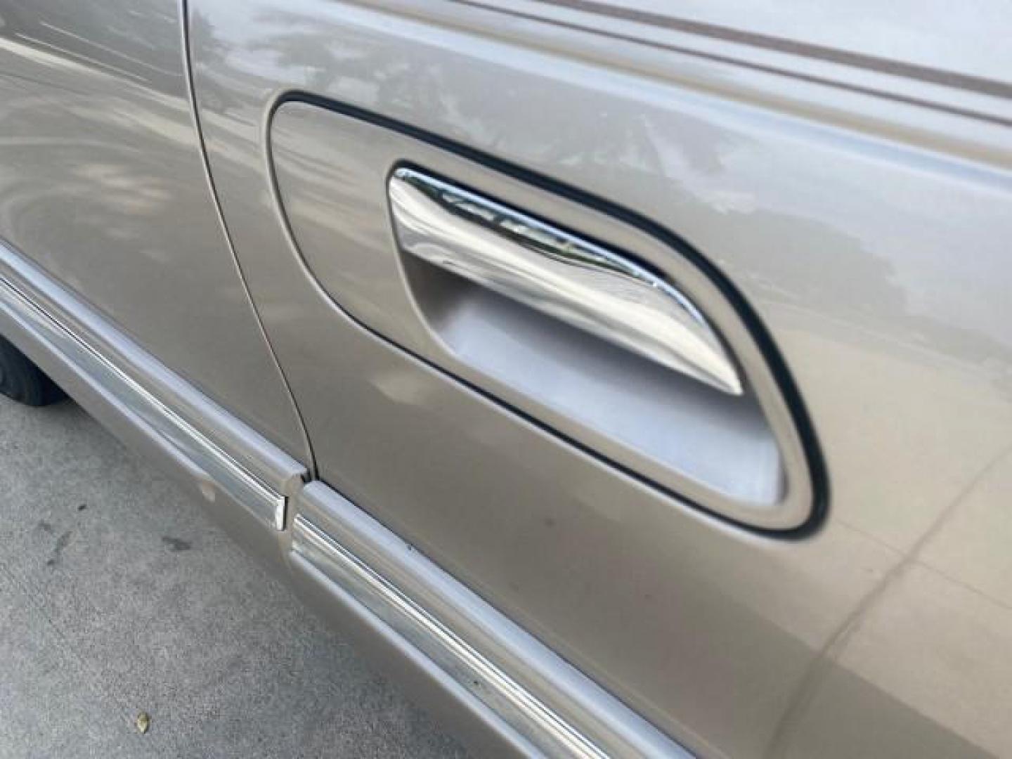2002 Lt Parchment Gold Metallic /Light Graphite Lincoln Continental LOW MILES 60,071 1 OWNER FLORIDA (1LNHM97V12Y) with an 4.6L DOHC 32-Valve V8 Intech Engine engine, Automatic transmission, located at 4701 North Dixie Hwy, Pompano Beach, FL, 33064, (954) 422-2889, 26.240938, -80.123474 - OUR WEBPAGE FLORIDACARS1.COM HAS OVER 100 PHOTOS AND FREE CARFAX LINK 2002 LINCOLN CONTINENTAL VIN: 1LNHM97V12Y600863 1 L N H M 9 7 V 1 2 Y 6 0 0 8 6 3 SEDAN 4 DR 4.6L V8 F DOHC 32V GASOLINE FRONT WHEEL DRIVE Features ABS Brakes Air Conditioning Alloy Wheels AM/FM Stereo Automatic Transmission Casse - Photo#85