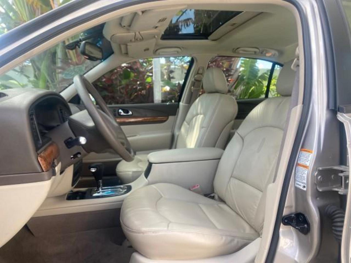 2002 Lt Parchment Gold Metallic /Light Graphite Lincoln Continental LOW MILES 60,071 1 OWNER FLORIDA (1LNHM97V12Y) with an 4.6L DOHC 32-Valve V8 Intech Engine engine, Automatic transmission, located at 4701 North Dixie Hwy, Pompano Beach, FL, 33064, (954) 422-2889, 26.240938, -80.123474 - OUR WEBPAGE FLORIDACARS1.COM HAS OVER 100 PHOTOS AND FREE CARFAX LINK 2002 LINCOLN CONTINENTAL VIN: 1LNHM97V12Y600863 1 L N H M 9 7 V 1 2 Y 6 0 0 8 6 3 SEDAN 4 DR 4.6L V8 F DOHC 32V GASOLINE FRONT WHEEL DRIVE Features ABS Brakes Air Conditioning Alloy Wheels AM/FM Stereo Automatic Transmission Casse - Photo#10