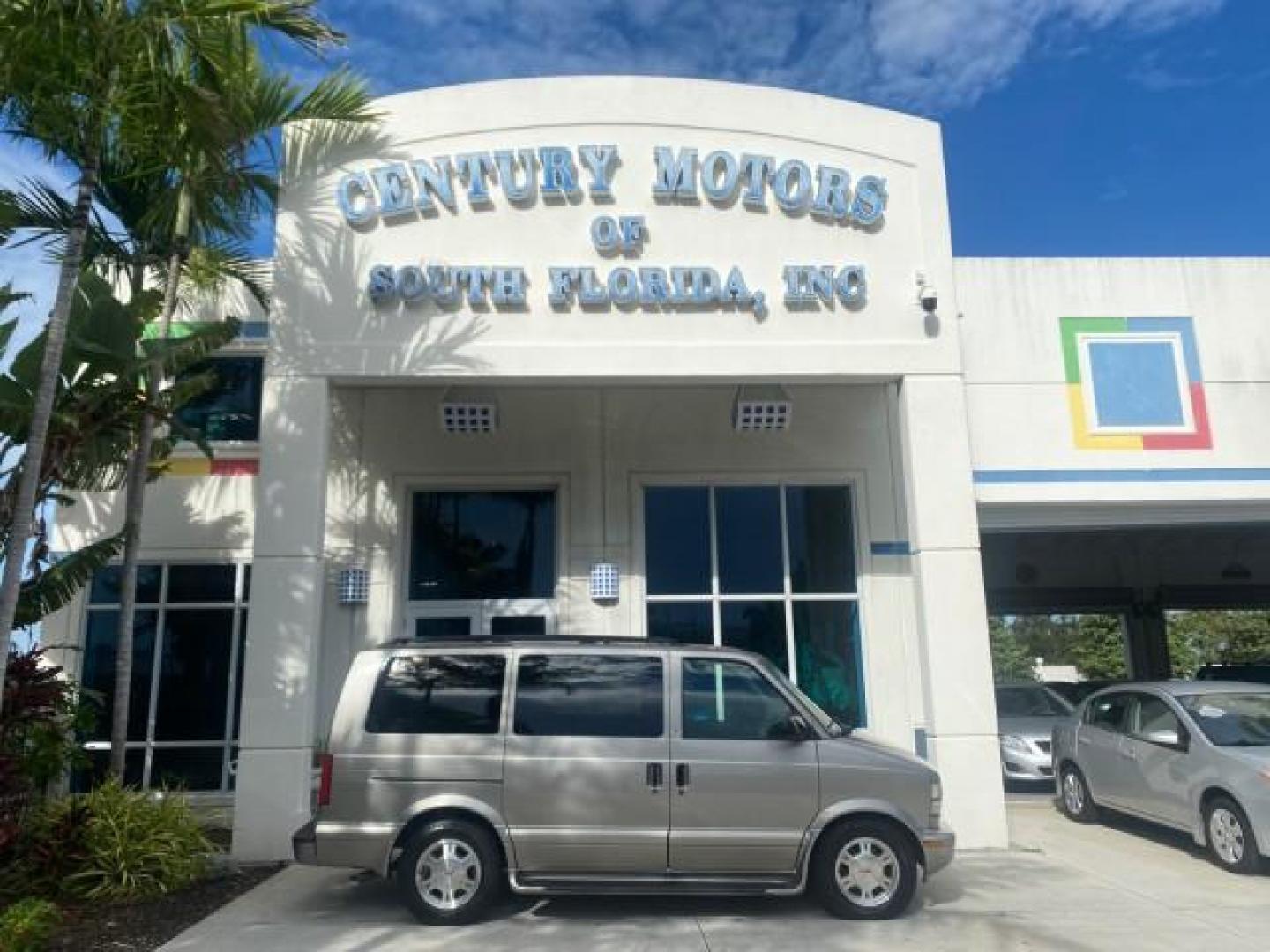 2004 Pewter Metallic /Medium Gray GMC Safari Passenger AWD LOW MILES 84,154 (1GKEL19X34B) with an 4.3L Vortec 4300 V6 MFI Engine engine, Automatic transmission, located at 4701 North Dixie Hwy, Pompano Beach, FL, 33064, (954) 422-2889, 26.240938, -80.123474 - OUR WEBPAGE FLORIDACARS1.COM HAS OVER 100 PHOTOS AND FREE CARFAX LINK 2004 GMC SAFARI VIN: 1GKEL19X34B502356 1 G K E L 1 9 X 3 4 B 5 0 2 3 5 6 VAN 4.3L V6 F GASOLINE ALL WHEEL DRIVE Features 4WD/AWD ABS Brakes Air Conditioning AM/FM Stereo Automatic Transmission Cassette Player CD Audio Convenience - Photo#0