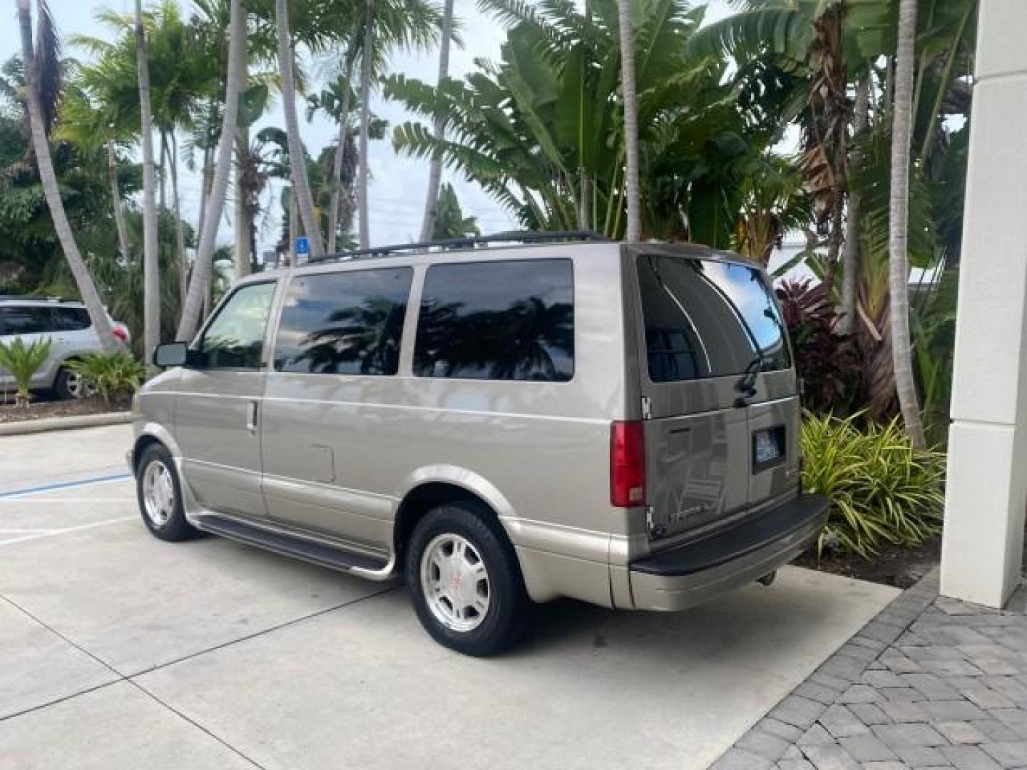2004 Pewter Metallic /Medium Gray GMC Safari Passenger AWD LOW MILES 84,154 (1GKEL19X34B) with an 4.3L Vortec 4300 V6 MFI Engine engine, Automatic transmission, located at 4701 North Dixie Hwy, Pompano Beach, FL, 33064, (954) 422-2889, 26.240938, -80.123474 - OUR WEBPAGE FLORIDACARS1.COM HAS OVER 100 PHOTOS AND FREE CARFAX LINK 2004 GMC SAFARI VIN: 1GKEL19X34B502356 1 G K E L 1 9 X 3 4 B 5 0 2 3 5 6 VAN 4.3L V6 F GASOLINE ALL WHEEL DRIVE Features 4WD/AWD ABS Brakes Air Conditioning AM/FM Stereo Automatic Transmission Cassette Player CD Audio Convenience - Photo#32