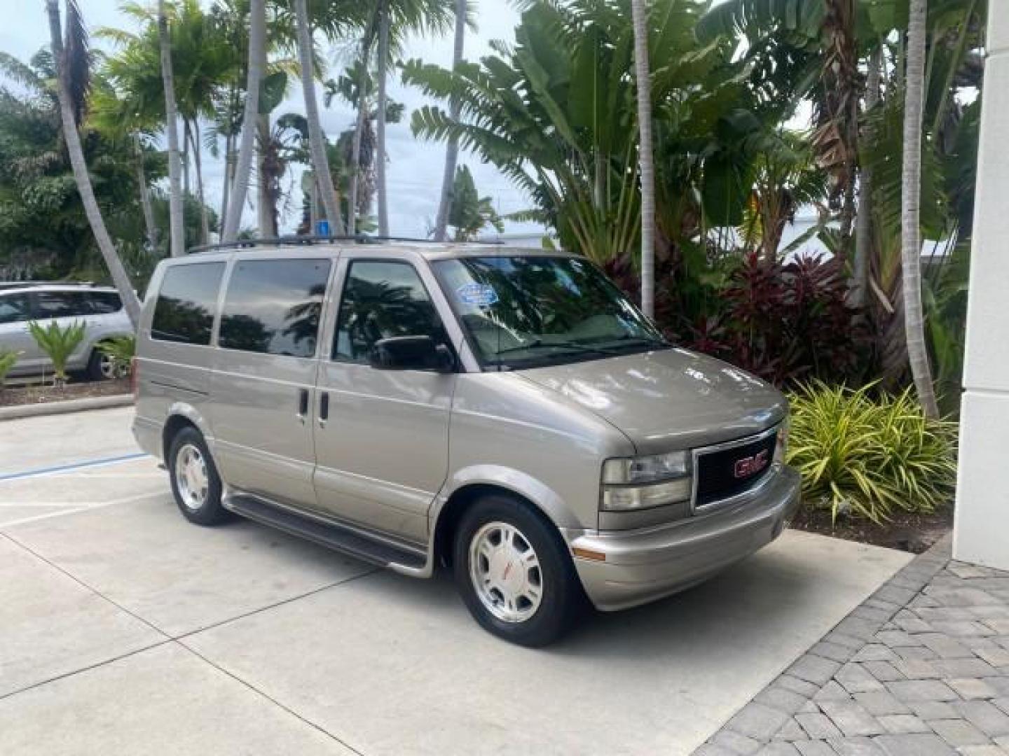 2004 Pewter Metallic /Medium Gray GMC Safari Passenger AWD LOW MILES 84,154 (1GKEL19X34B) with an 4.3L Vortec 4300 V6 MFI Engine engine, Automatic transmission, located at 4701 North Dixie Hwy, Pompano Beach, FL, 33064, (954) 422-2889, 26.240938, -80.123474 - OUR WEBPAGE FLORIDACARS1.COM HAS OVER 100 PHOTOS AND FREE CARFAX LINK 2004 GMC SAFARI VIN: 1GKEL19X34B502356 1 G K E L 1 9 X 3 4 B 5 0 2 3 5 6 VAN 4.3L V6 F GASOLINE ALL WHEEL DRIVE Features 4WD/AWD ABS Brakes Air Conditioning AM/FM Stereo Automatic Transmission Cassette Player CD Audio Convenience - Photo#84