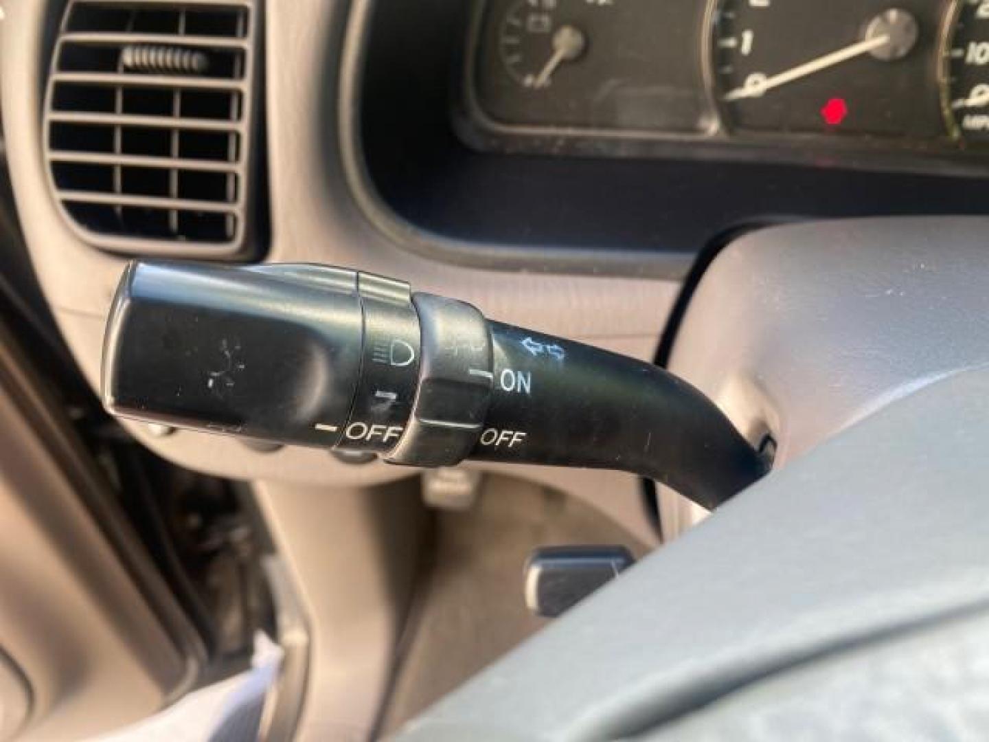2007 Phantom Gray Pearl /Light Charcoal Toyota Sequoia SR5 LEATHER LIKE NEW (5TDZT34A47S) with an 4.7L DOHC EFI 32-Valve V8 i-Force VVT-i Engine engine, Automatic transmission, located at 4701 North Dixie Hwy, Pompano Beach, FL, 33064, (954) 422-2889, 26.240938, -80.123474 - OUR WEBPAGE FLORIDACARS1.COM HAS OVER 100 PHOTOS AND FREE CARFAX LINK 2007 TOYOTA SEQUOIA SR5 VIN: 5TDZT34A47S287188 5 T D Z T 3 4 A 4 7 S 2 8 7 1 8 8 4 DOOR WAGON/SPORT UTILITY 4.7L V8 F DOHC 32V GASOLINE REAR WHEEL DRIVE Features ABS Brakes Air Conditioning AM/FM Stereo Automatic Transmission Cass - Photo#54