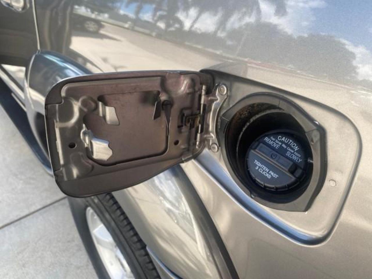 2007 Phantom Gray Pearl /Light Charcoal Toyota Sequoia SR5 LEATHER LIKE NEW (5TDZT34A47S) with an 4.7L DOHC EFI 32-Valve V8 i-Force VVT-i Engine engine, Automatic transmission, located at 4701 North Dixie Hwy, Pompano Beach, FL, 33064, (954) 422-2889, 26.240938, -80.123474 - OUR WEBPAGE FLORIDACARS1.COM HAS OVER 100 PHOTOS AND FREE CARFAX LINK 2007 TOYOTA SEQUOIA SR5 VIN: 5TDZT34A47S287188 5 T D Z T 3 4 A 4 7 S 2 8 7 1 8 8 4 DOOR WAGON/SPORT UTILITY 4.7L V8 F DOHC 32V GASOLINE REAR WHEEL DRIVE Features ABS Brakes Air Conditioning AM/FM Stereo Automatic Transmission Cass - Photo#98