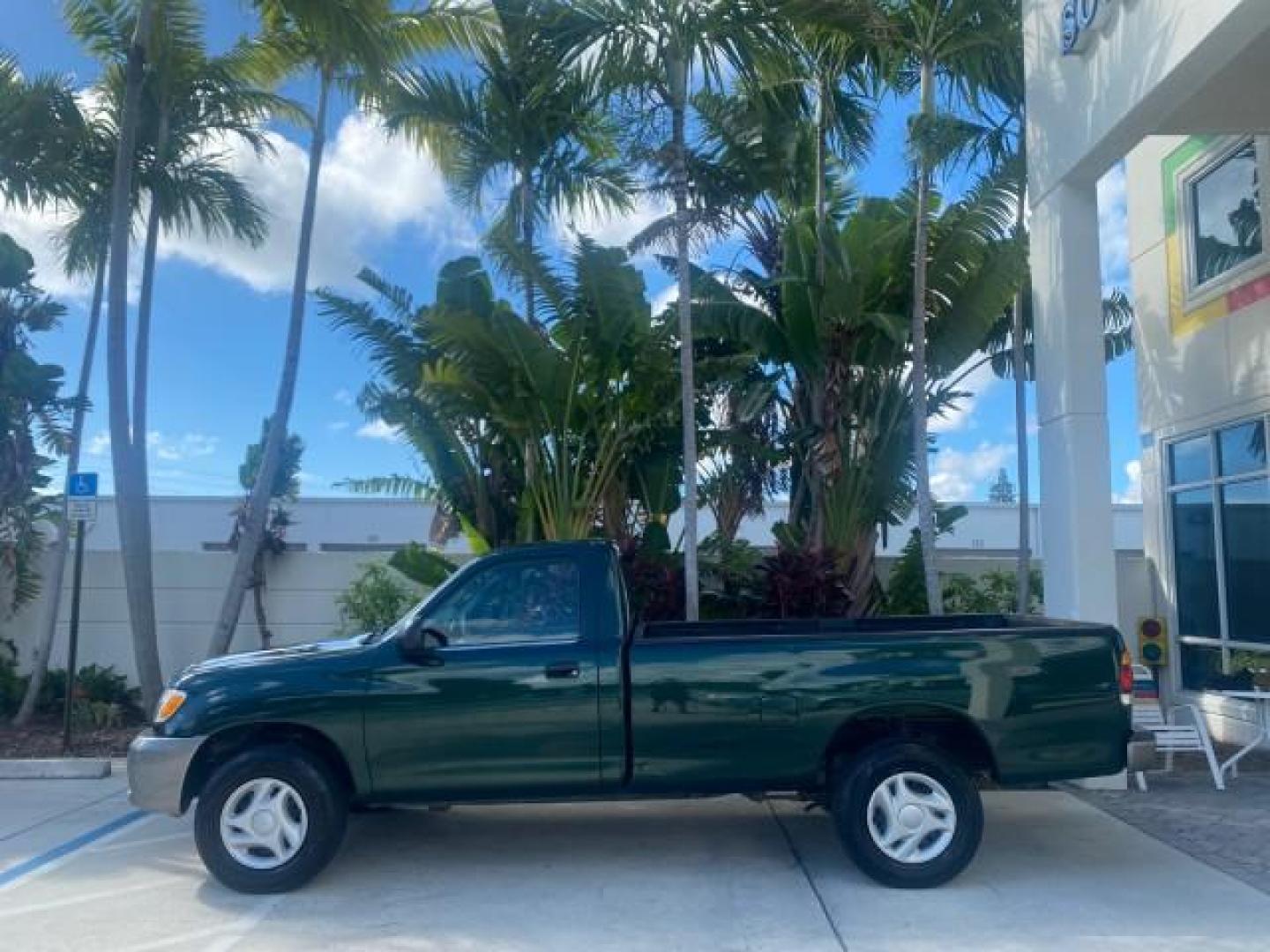 2003 Imperial Jade Mica /Oak Toyota Tundra LOW MILES 65,744 1 OWNER FL (5TBJN32173S) with an 3.4L DOHC EFI 24-Valve V6 Engine engine, Automatic transmission, located at 4701 North Dixie Hwy, Pompano Beach, FL, 33064, (954) 422-2889, 26.240938, -80.123474 - OUR WEBPAGE FLORIDACARS1.COM HAS OVER 100 PHOTOS AND FREE CARFAX LINK 2003 TOYOTA TUNDRA VIN: 5TBJN32173S387816 5 T B J N 3 2 1 7 3 S 3 8 7 8 1 6 PICKUP 3.4L V6 F DOHC 24V GASOLINE REAR WHEEL DRIVE Features ABS Brakes Air Conditioning AM/FM Stereo Automatic Transmission Bed Liner CD Audio Cloth Seat - Photo#4