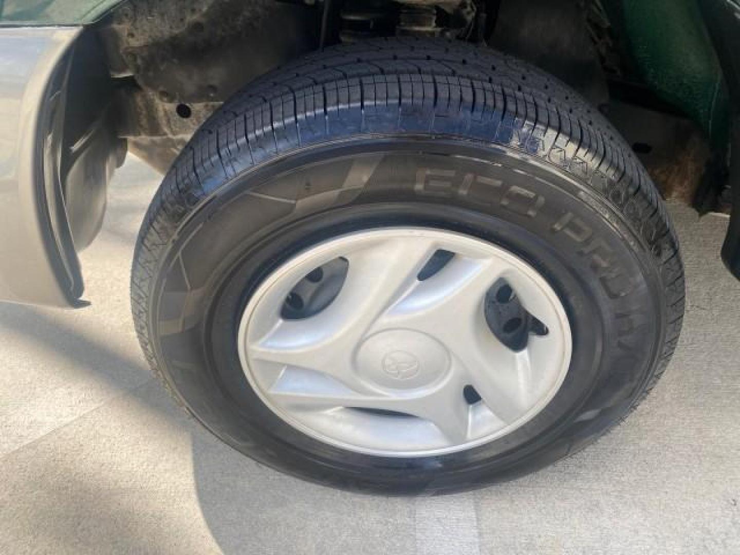 2003 Imperial Jade Mica /Oak Toyota Tundra LOW MILES 65,744 1 OWNER FL (5TBJN32173S) with an 3.4L DOHC EFI 24-Valve V6 Engine engine, Automatic transmission, located at 4701 North Dixie Hwy, Pompano Beach, FL, 33064, (954) 422-2889, 26.240938, -80.123474 - OUR WEBPAGE FLORIDACARS1.COM HAS OVER 100 PHOTOS AND FREE CARFAX LINK 2003 TOYOTA TUNDRA VIN: 5TBJN32173S387816 5 T B J N 3 2 1 7 3 S 3 8 7 8 1 6 PICKUP 3.4L V6 F DOHC 24V GASOLINE REAR WHEEL DRIVE Features ABS Brakes Air Conditioning AM/FM Stereo Automatic Transmission Bed Liner CD Audio Cloth Seat - Photo#19